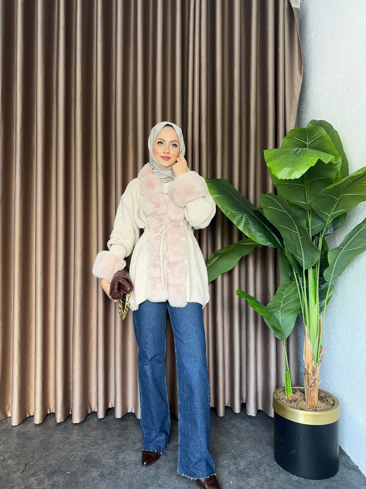 Monro Fur Detail Cardigan Beige