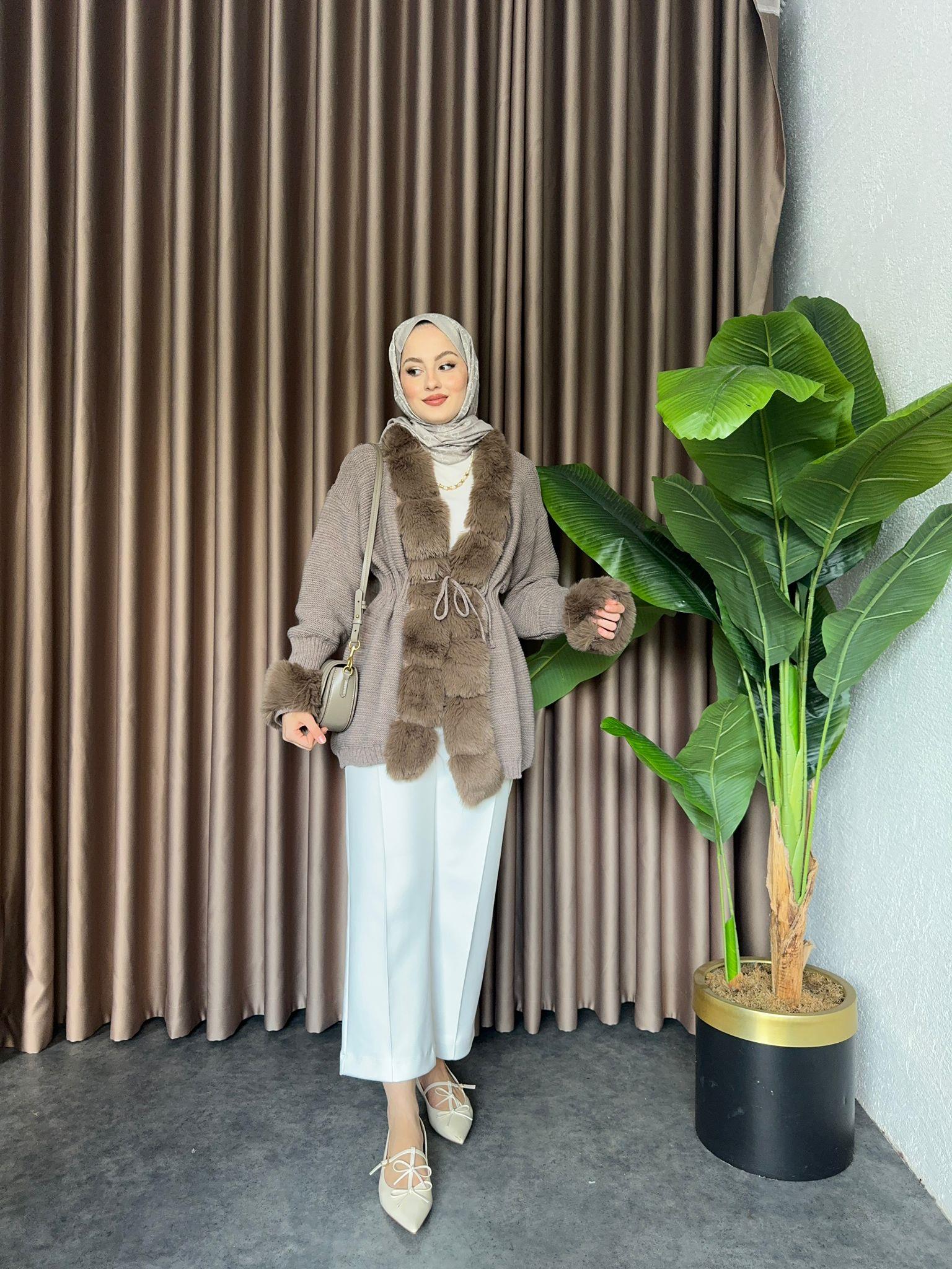 Monro Fur Detail Cardigan Vizon