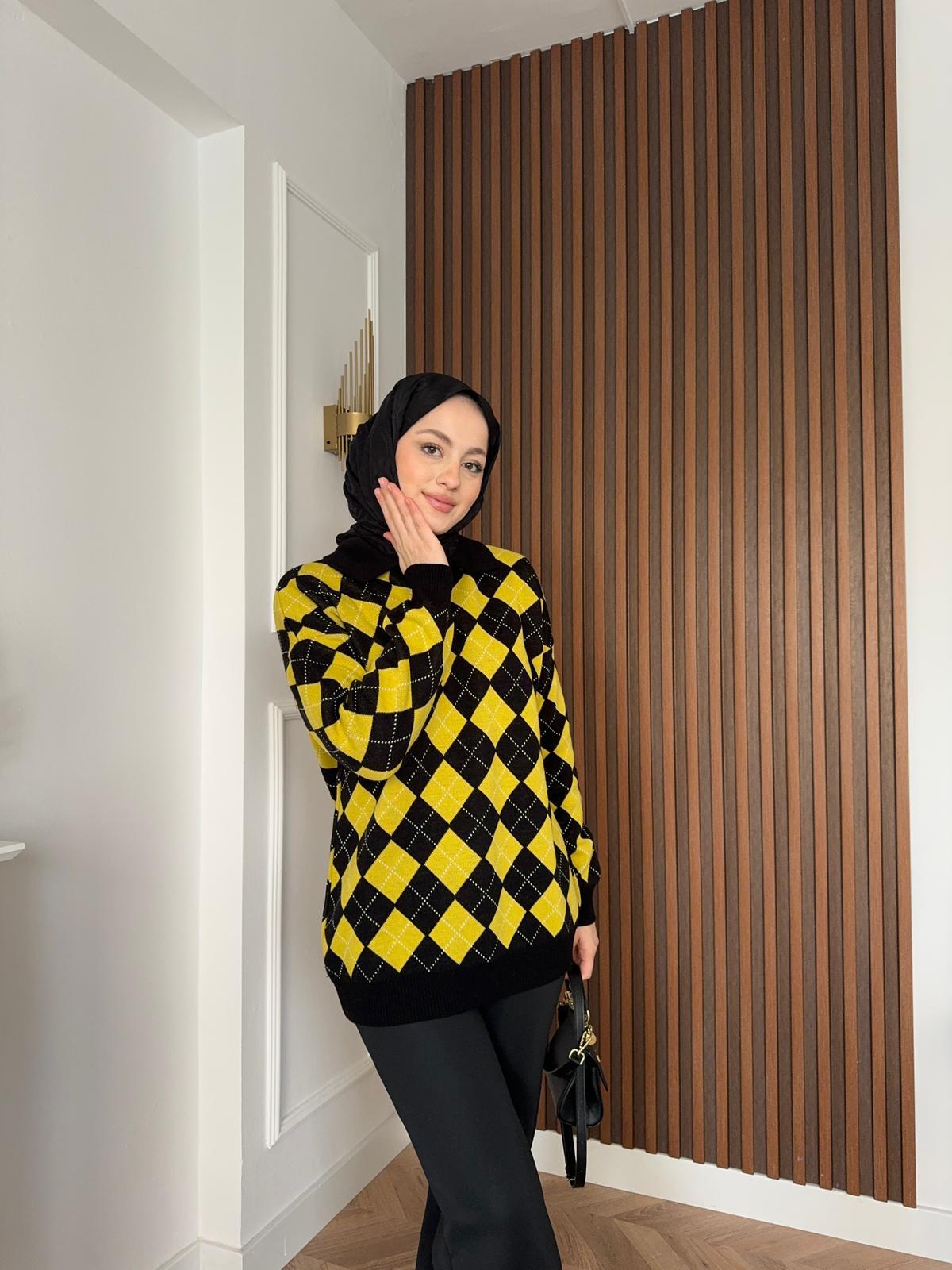 Plaid Patterned Knitted Sweater Black