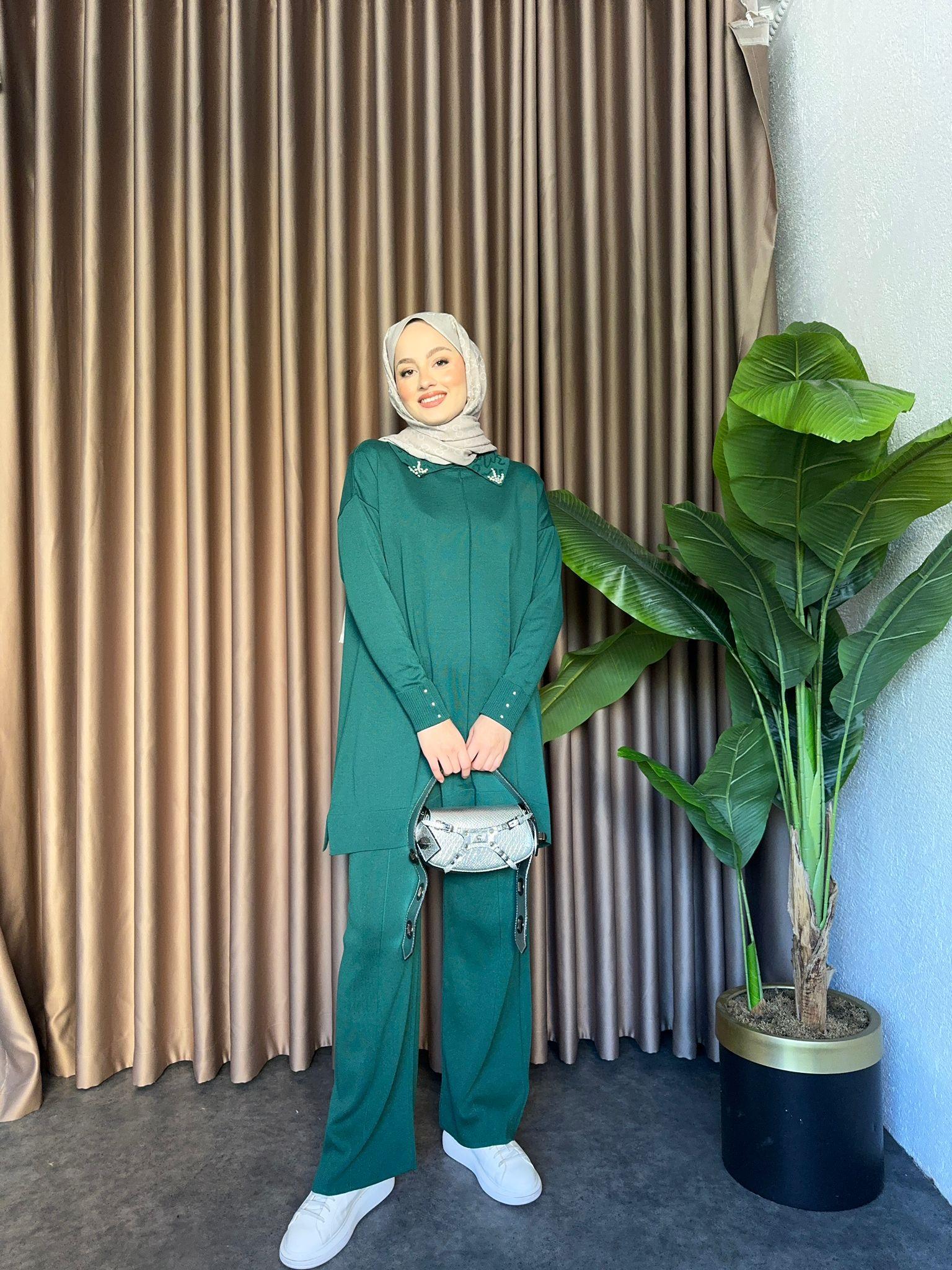 Embellished Merserized Knit 2-Piece Set Emerald Green