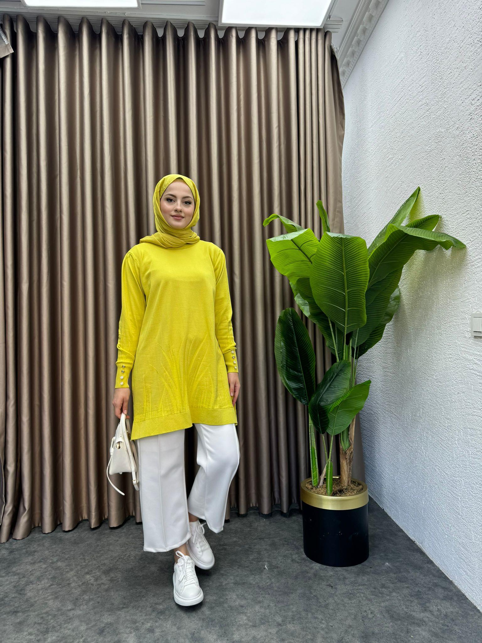 Leaf Pattern Merserized Sweater Oil Green