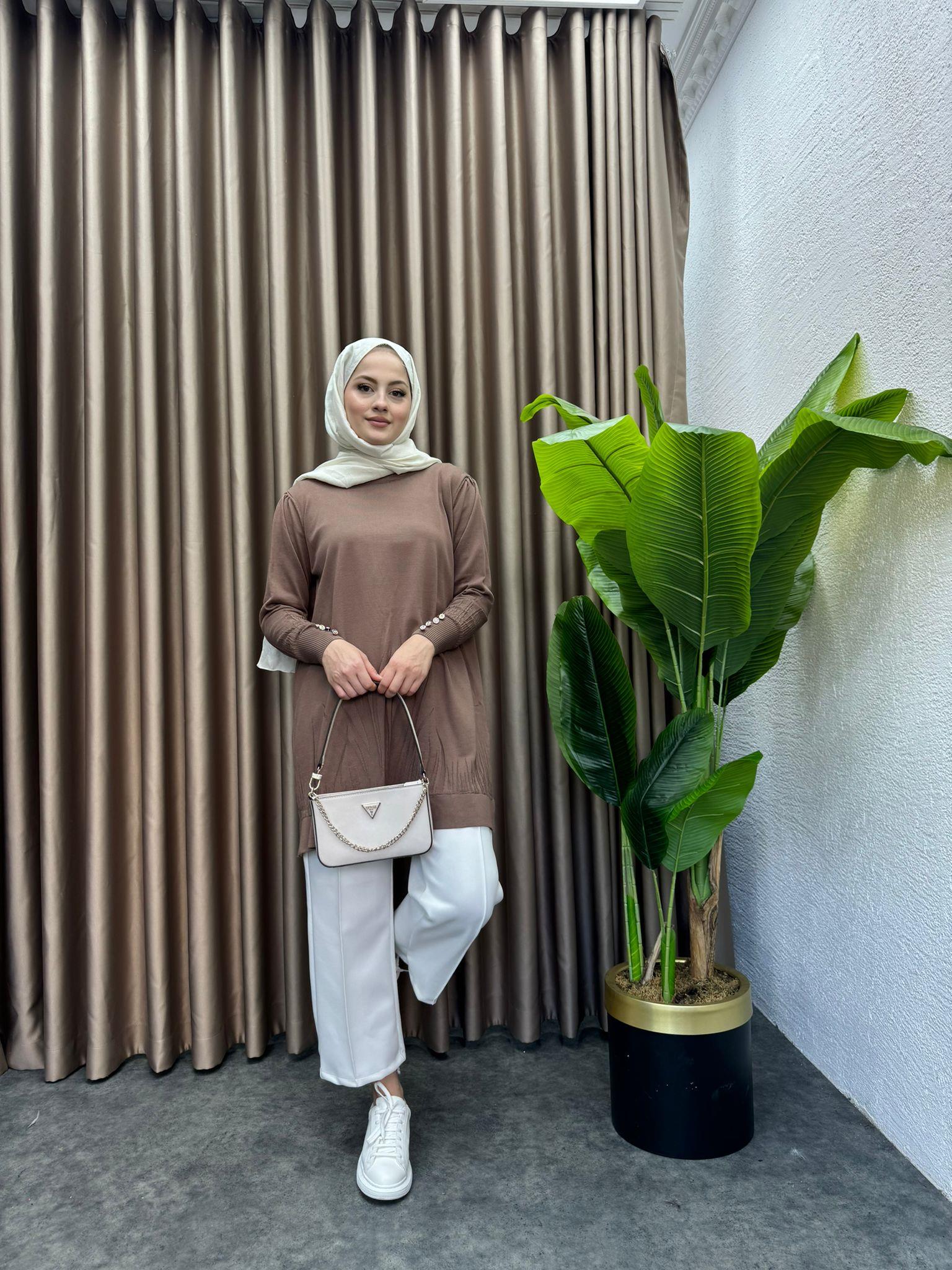 Leaf Pattern Merserized Sweater Brown