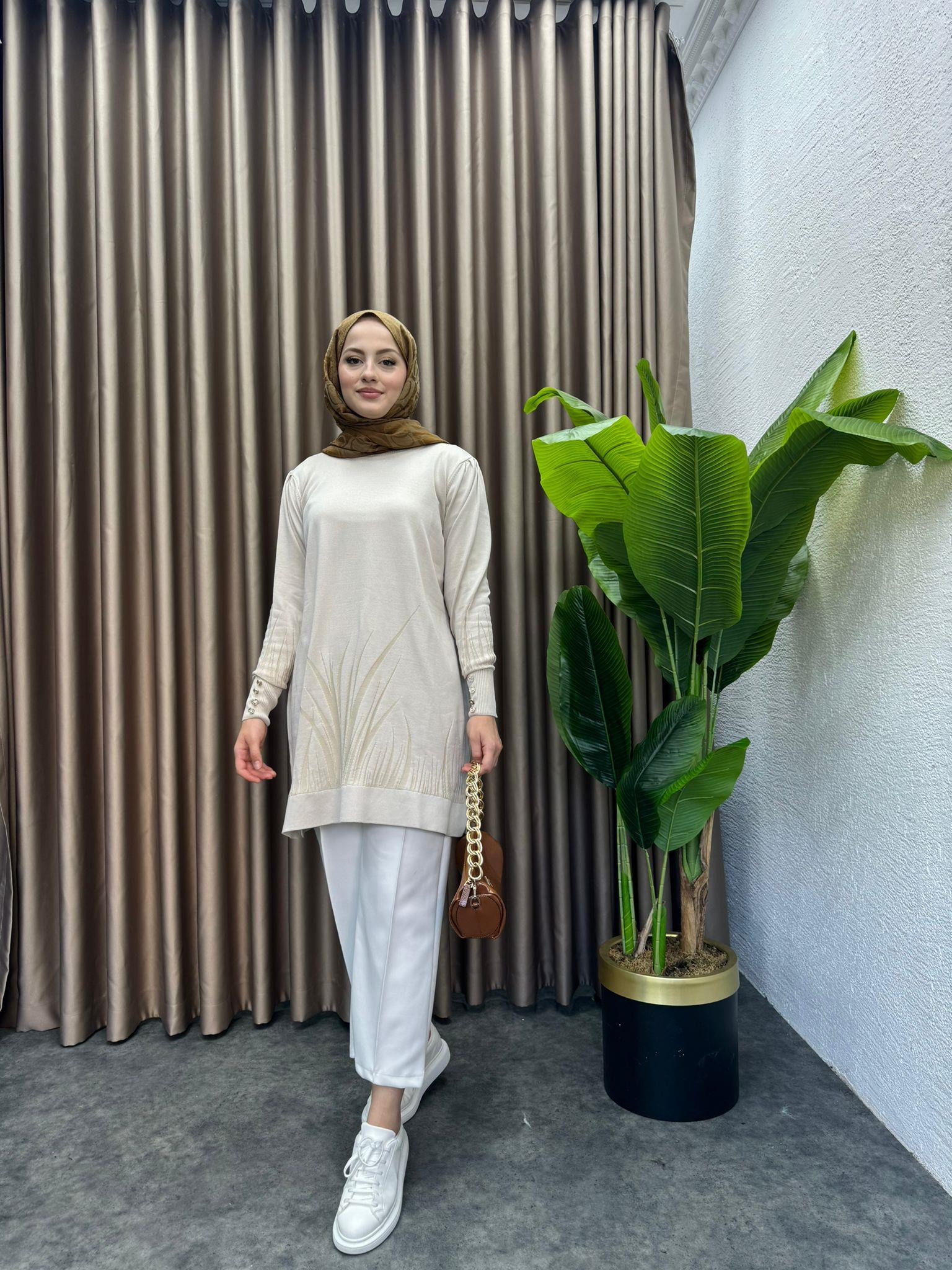 Leaf Pattern Merserized Sweater Beige