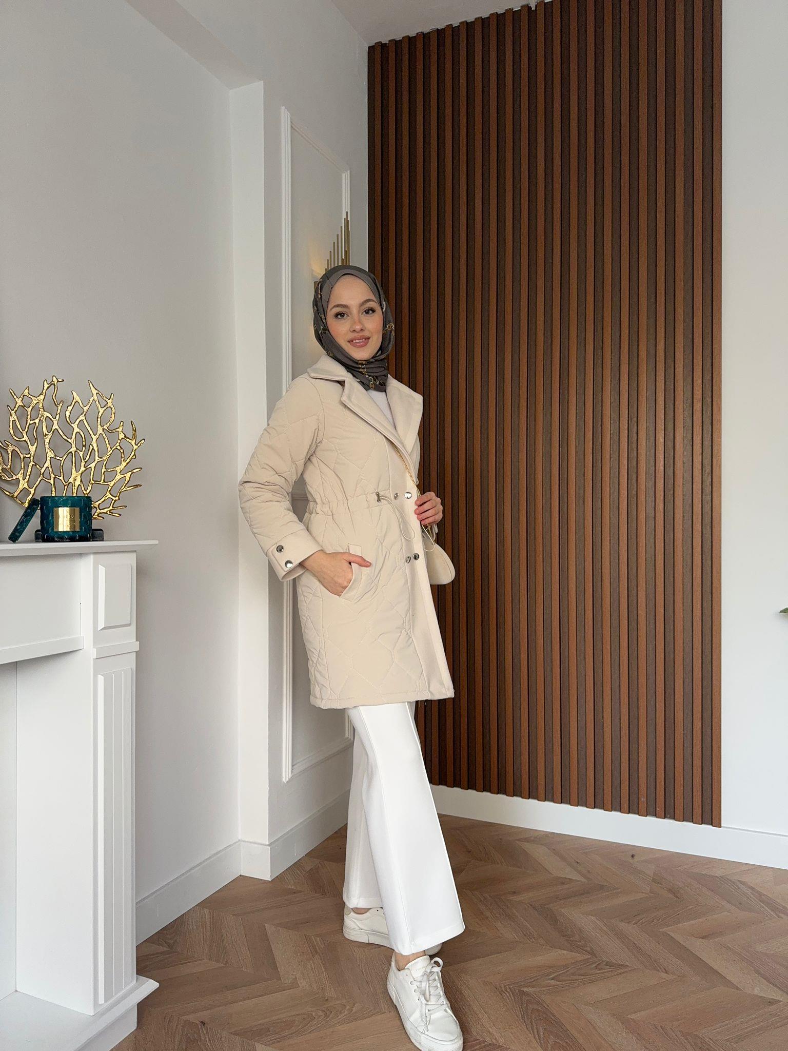 Snap Plaid Patterned Puffer Jacket Beige