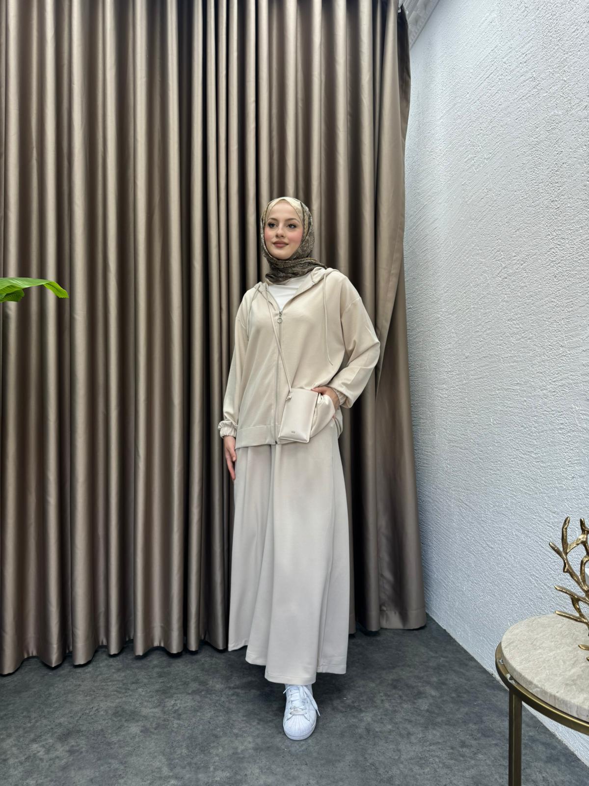 Sabrina Oysshoo 2-Piece Set Beige