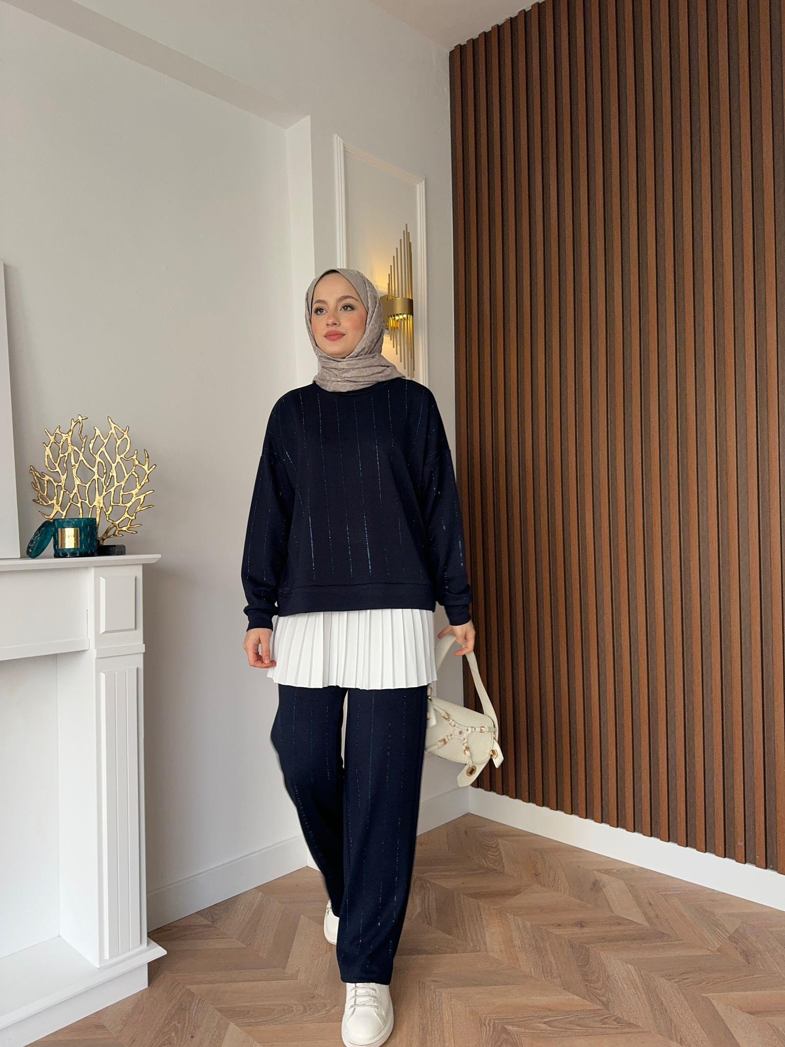 Sport Embellished Oysh 2-Piece Set Navy