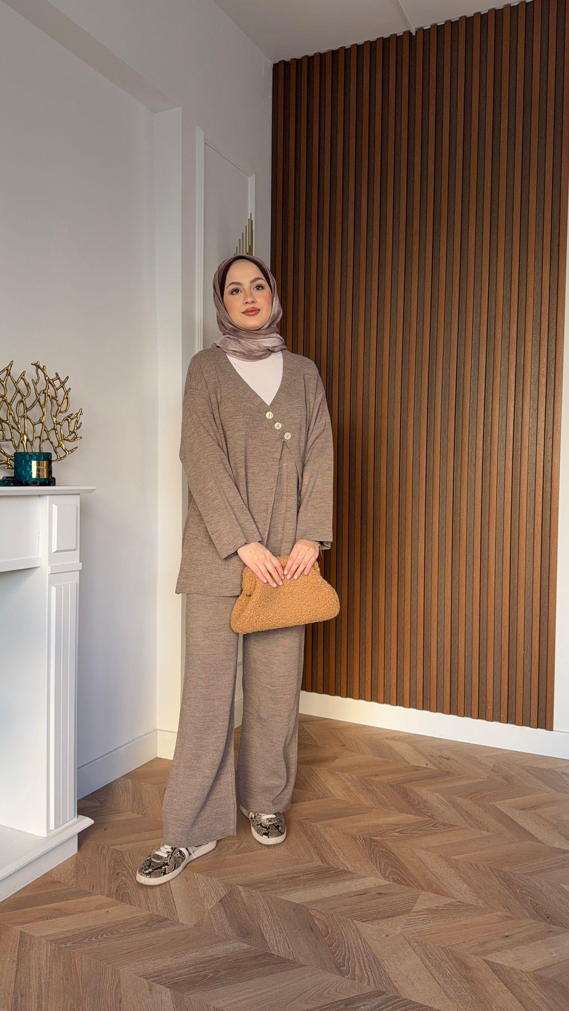 MEYSADESIGN TESETTÜR TRİKO Dört Düğme Triko Takım Vizon
