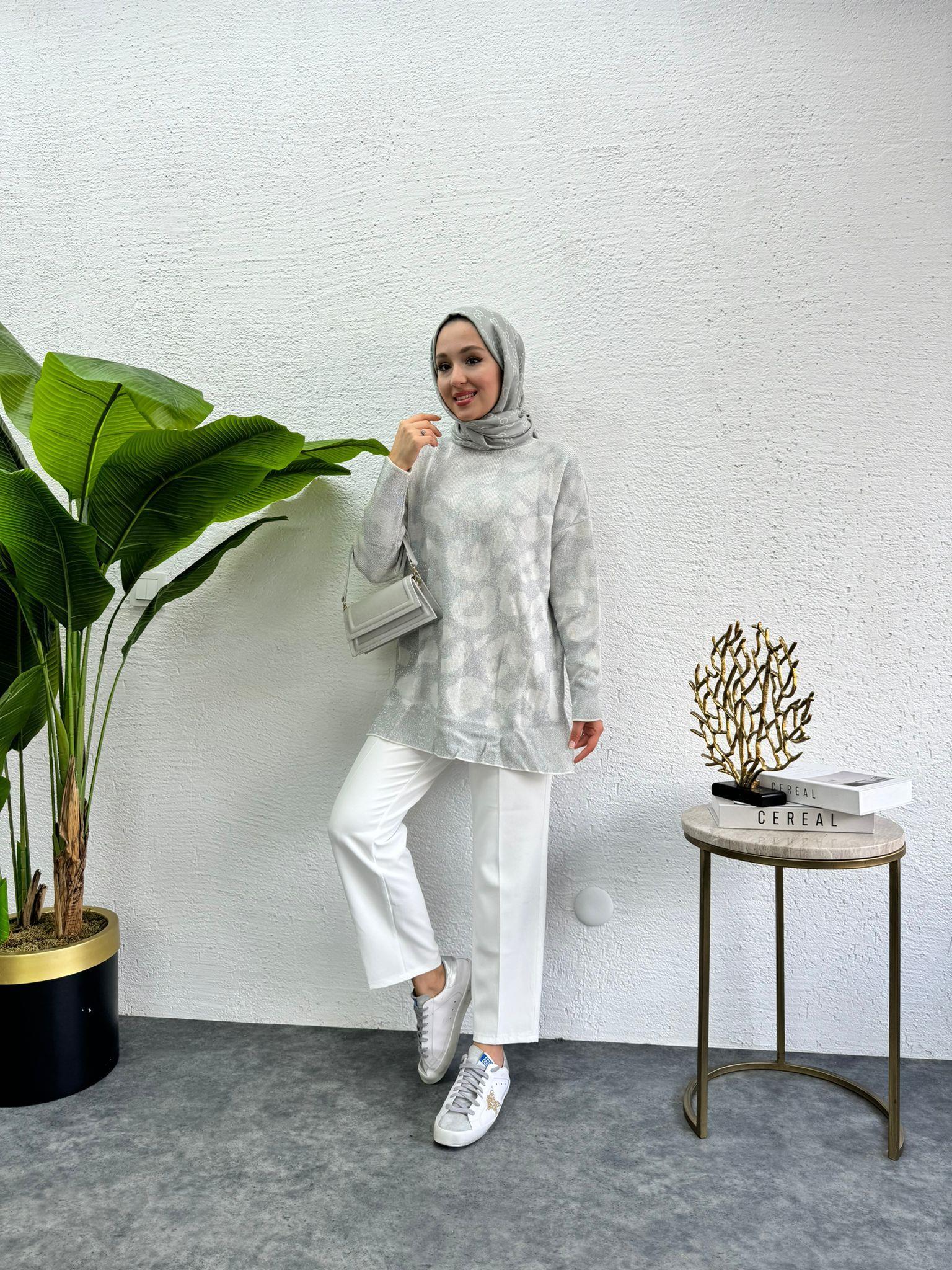 Merserized Leopard Patterned Knitted Sweater Grey