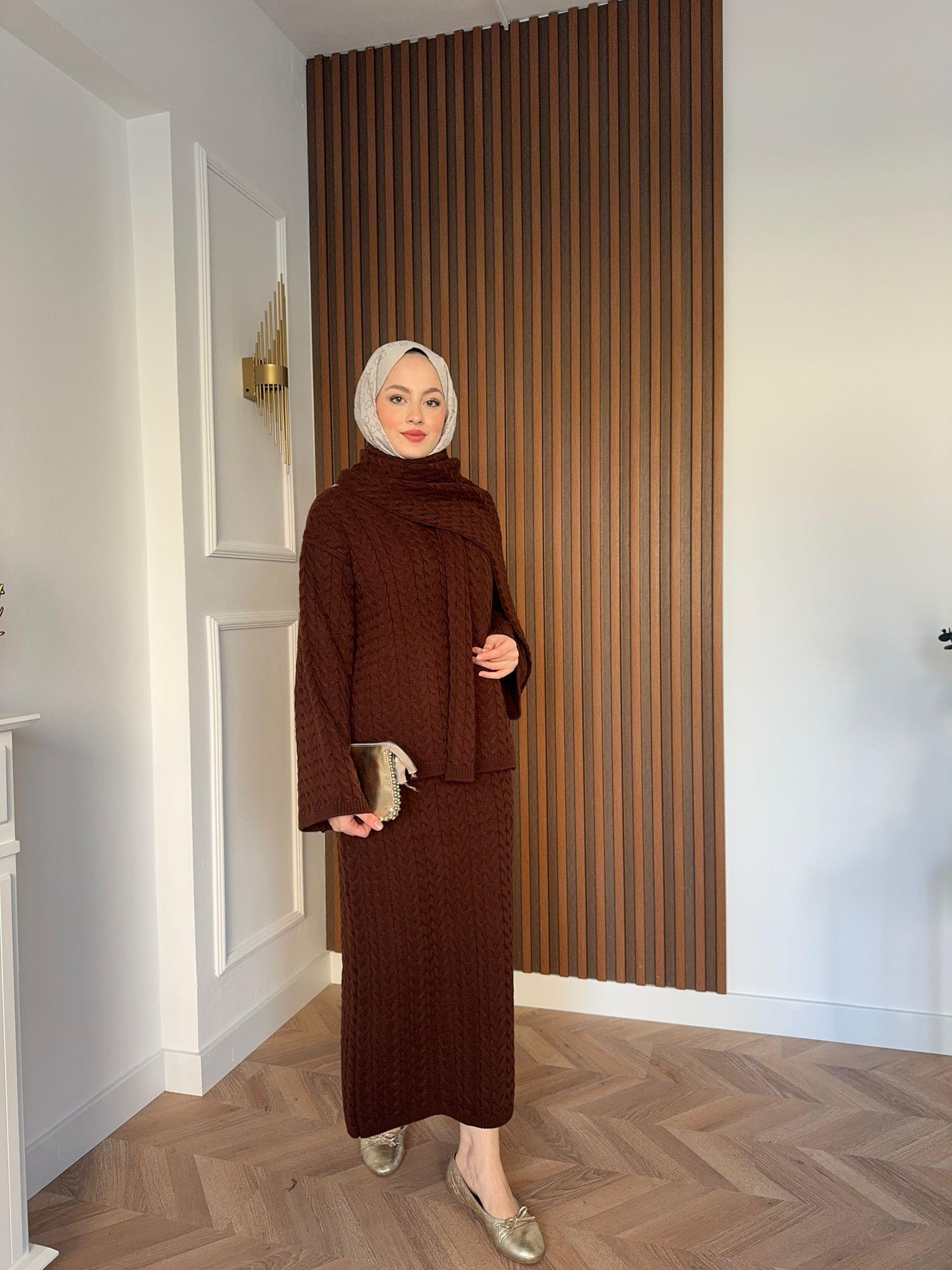 Scarf and Knit Set Brown