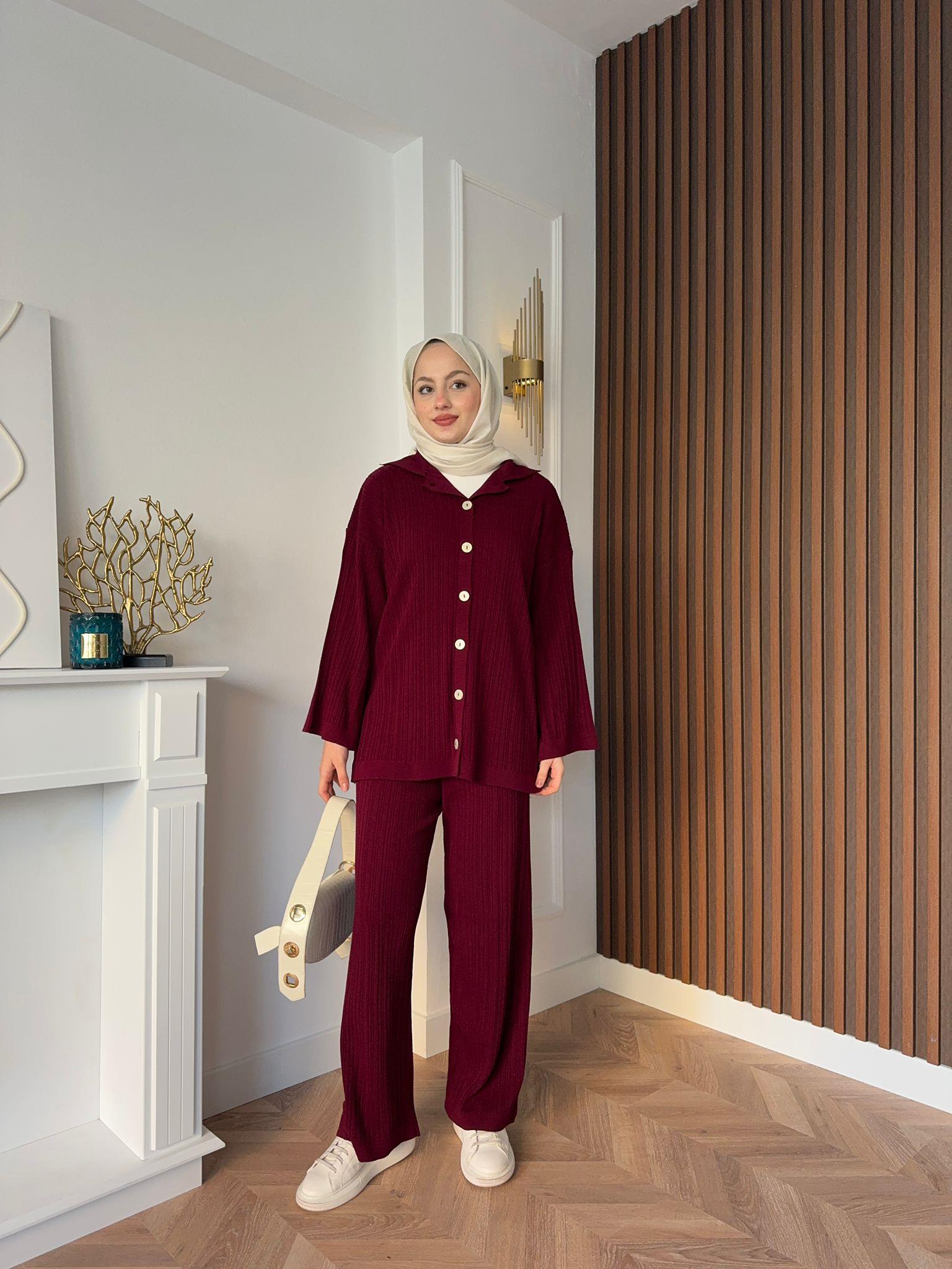 Pearl Buttoned Knit Set Burgundy