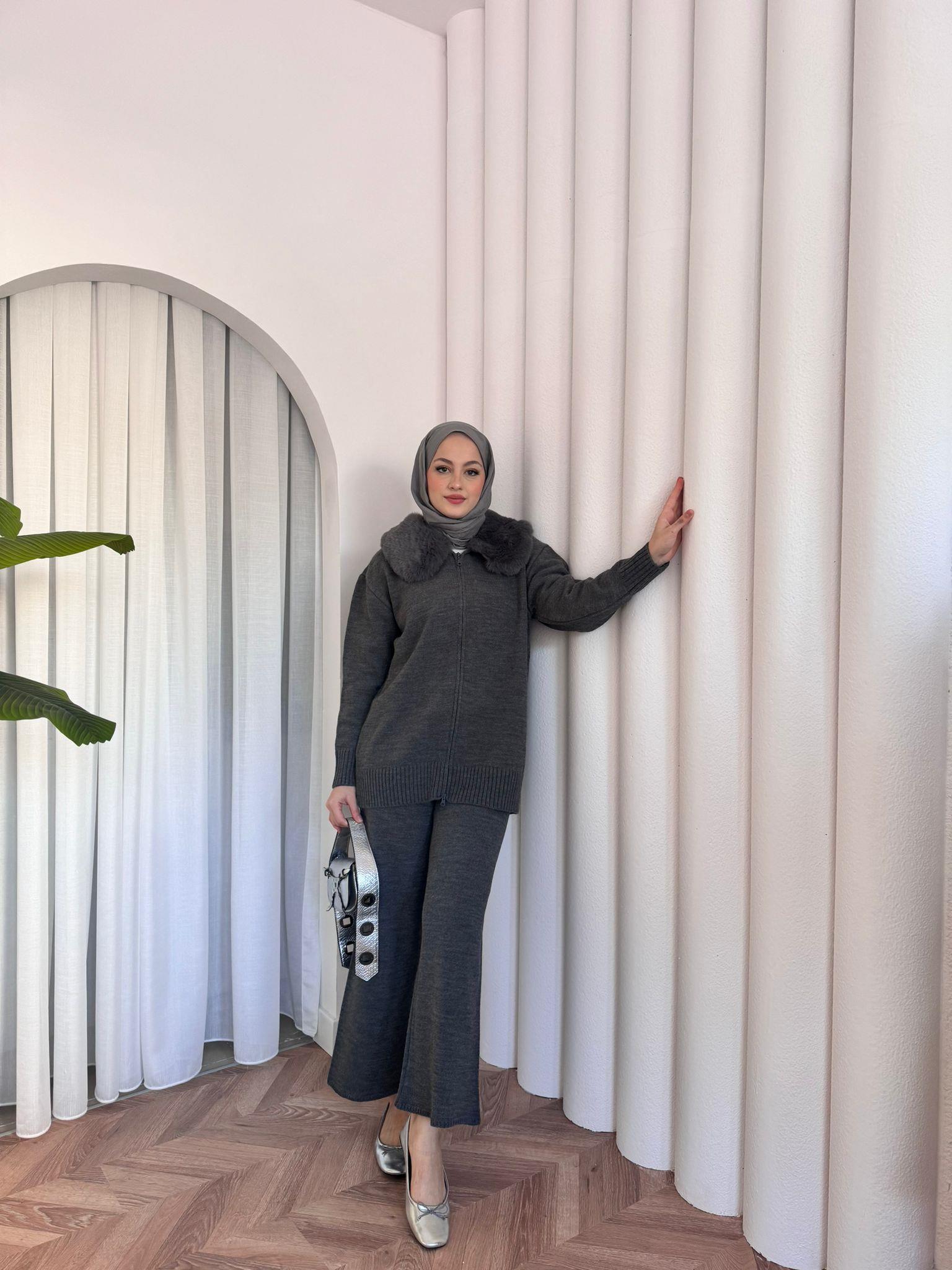 Fur Collar Knit 2-Piece Set Grey