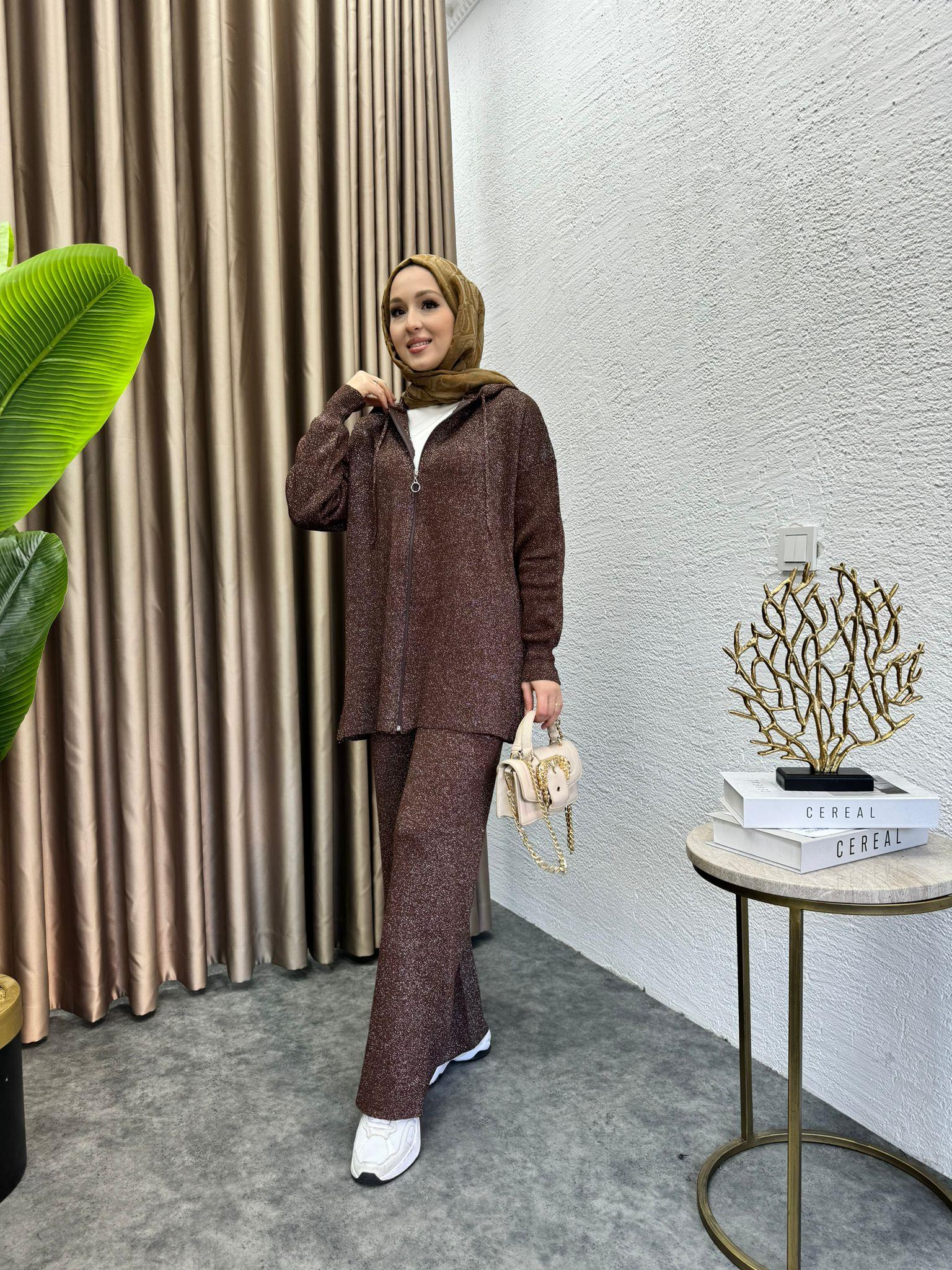 Zippered Knit Set Brown