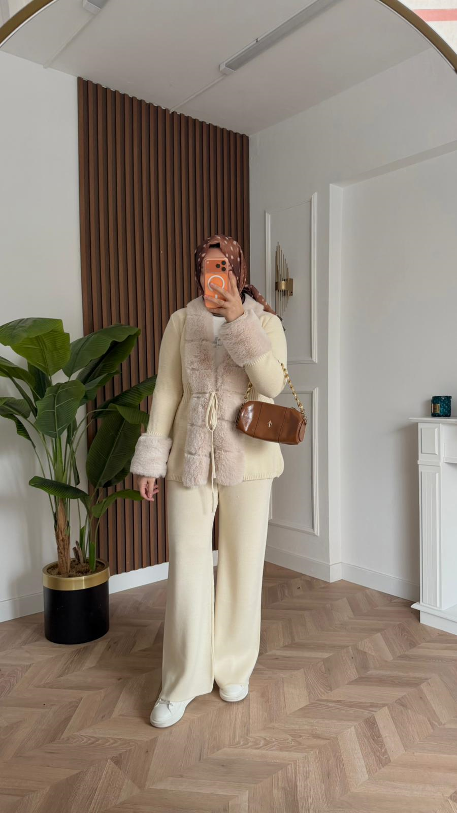 MEYSADESIGN KNITTED SUITS Begonvil Kürklü Triko İkili Takım Bej