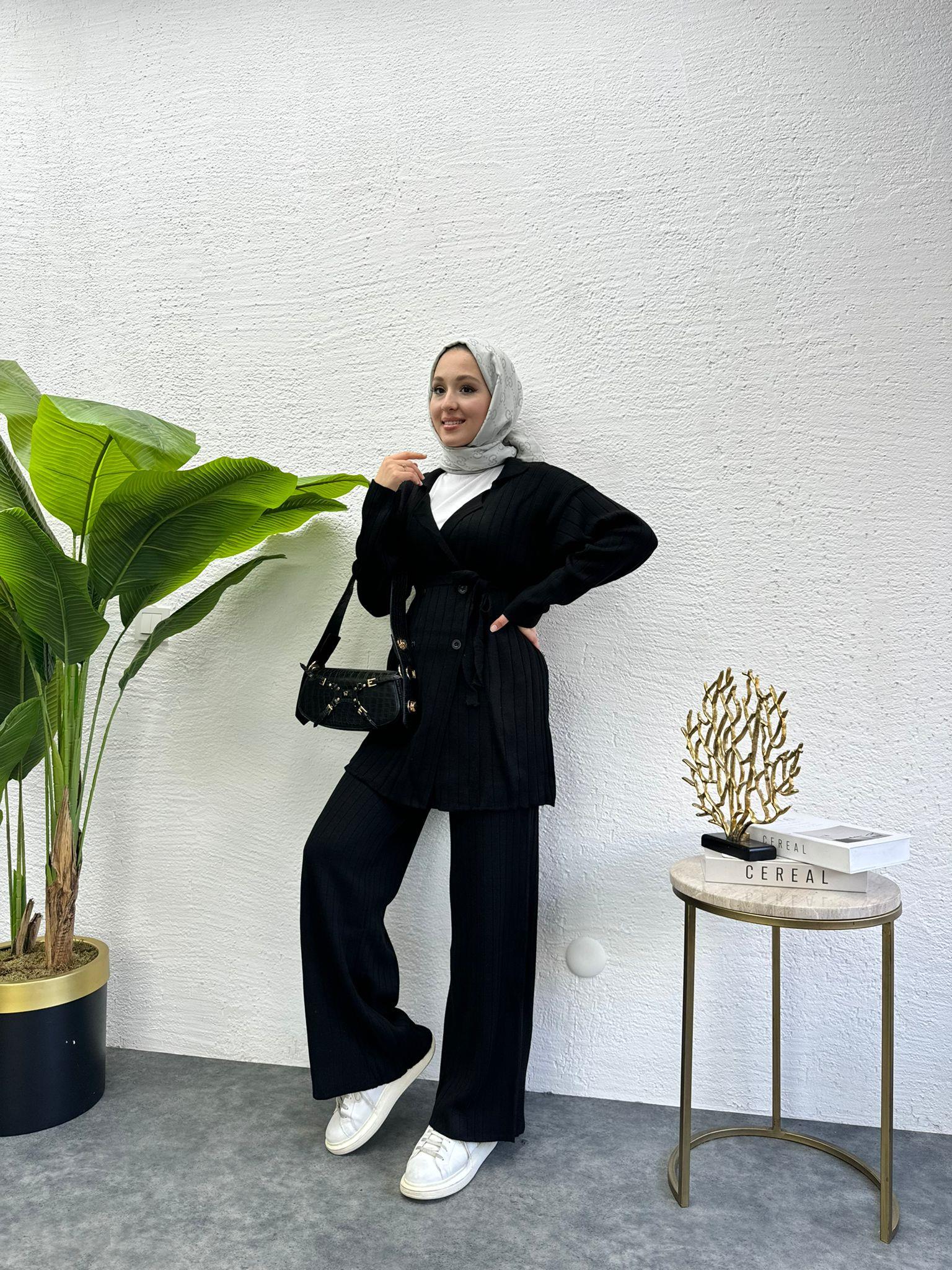 Belted Knit Set Black