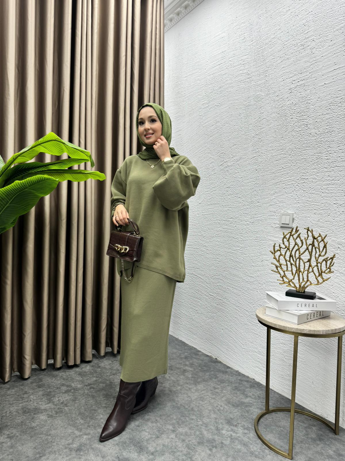 Lady Knit Skirt Set  Green