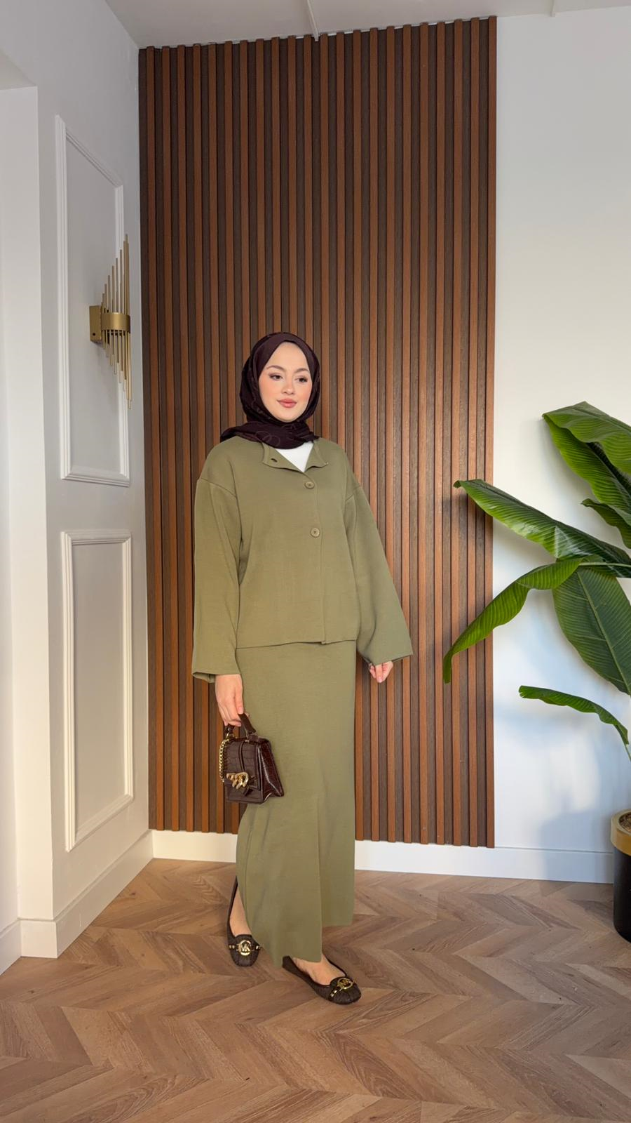 Sue Skirt Knit 2-Piece Set  Green