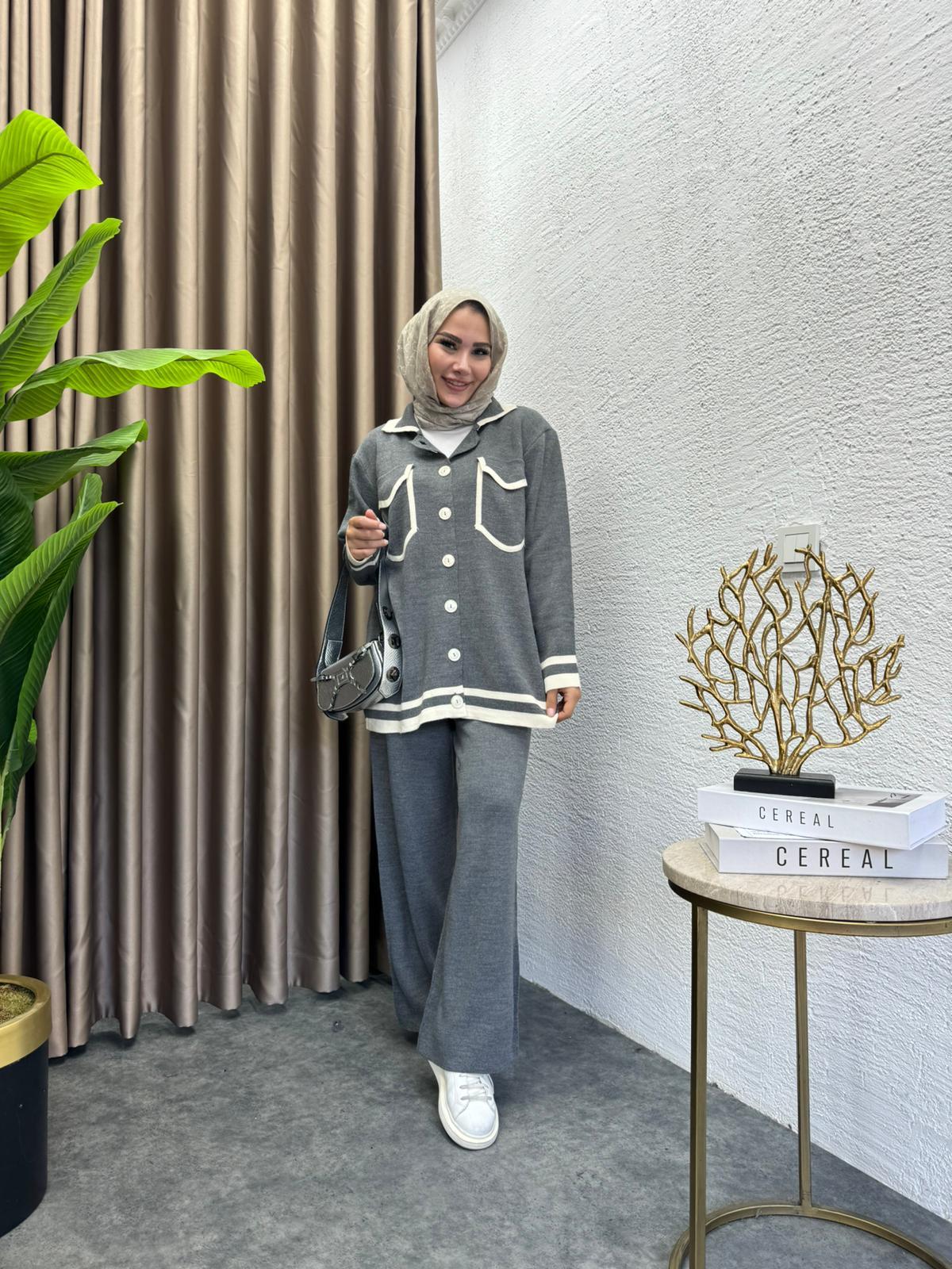 Envelope Pocket Knit 2-Piece Set Grey