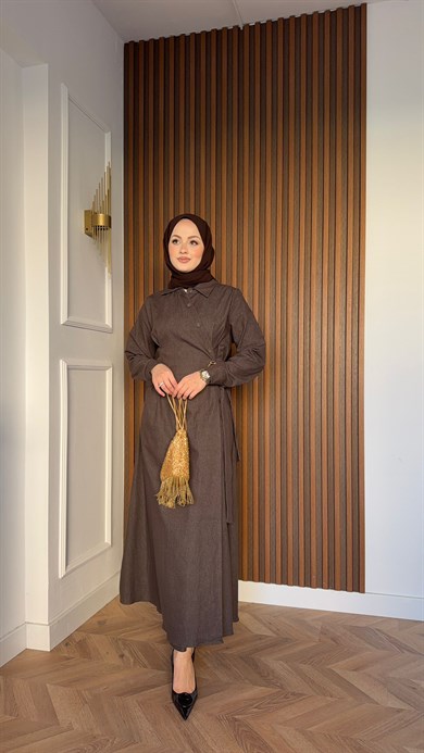 MEYSADESIGN ELBİSELER Sare Gül Broşlu Elbise Acı Kahve