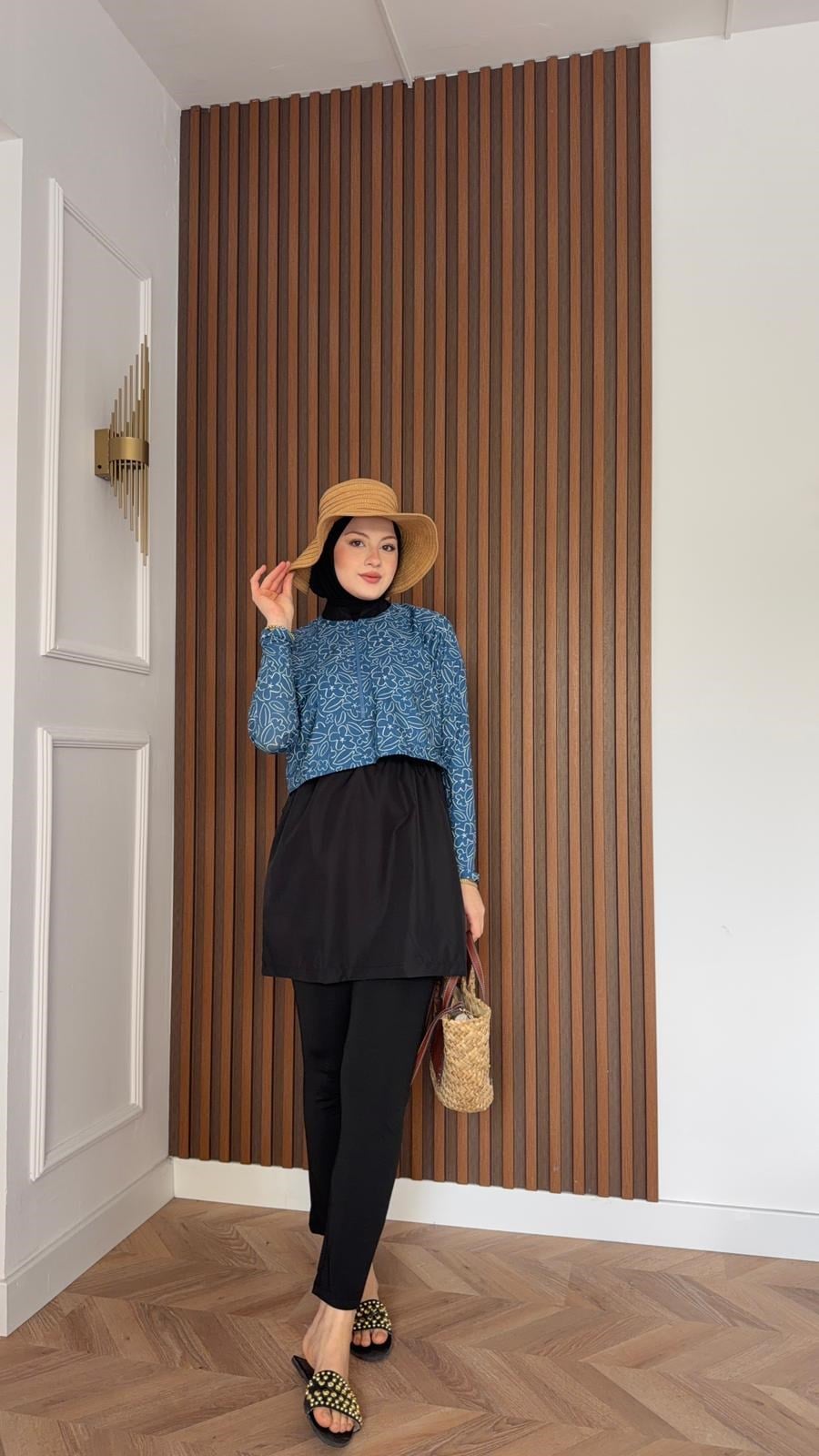 MEYSA TESETTÜR MAYO 2965-Mavi Çiçek Desenli Üçlü Tesettür Mayo Seti