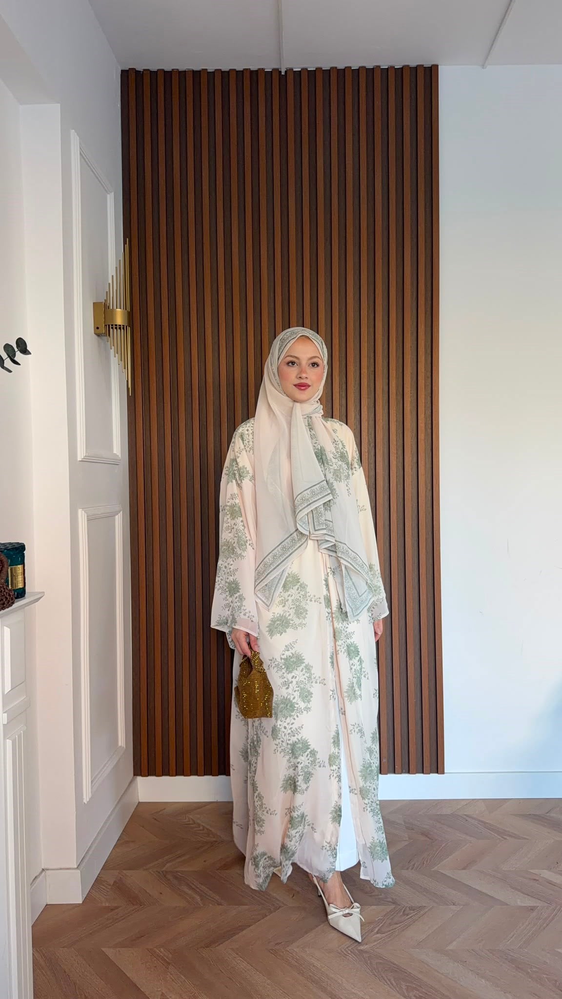 MEYSADESIGN ELBİSELER Bej Yeşil Mini Çiçekli Şallı Abaya