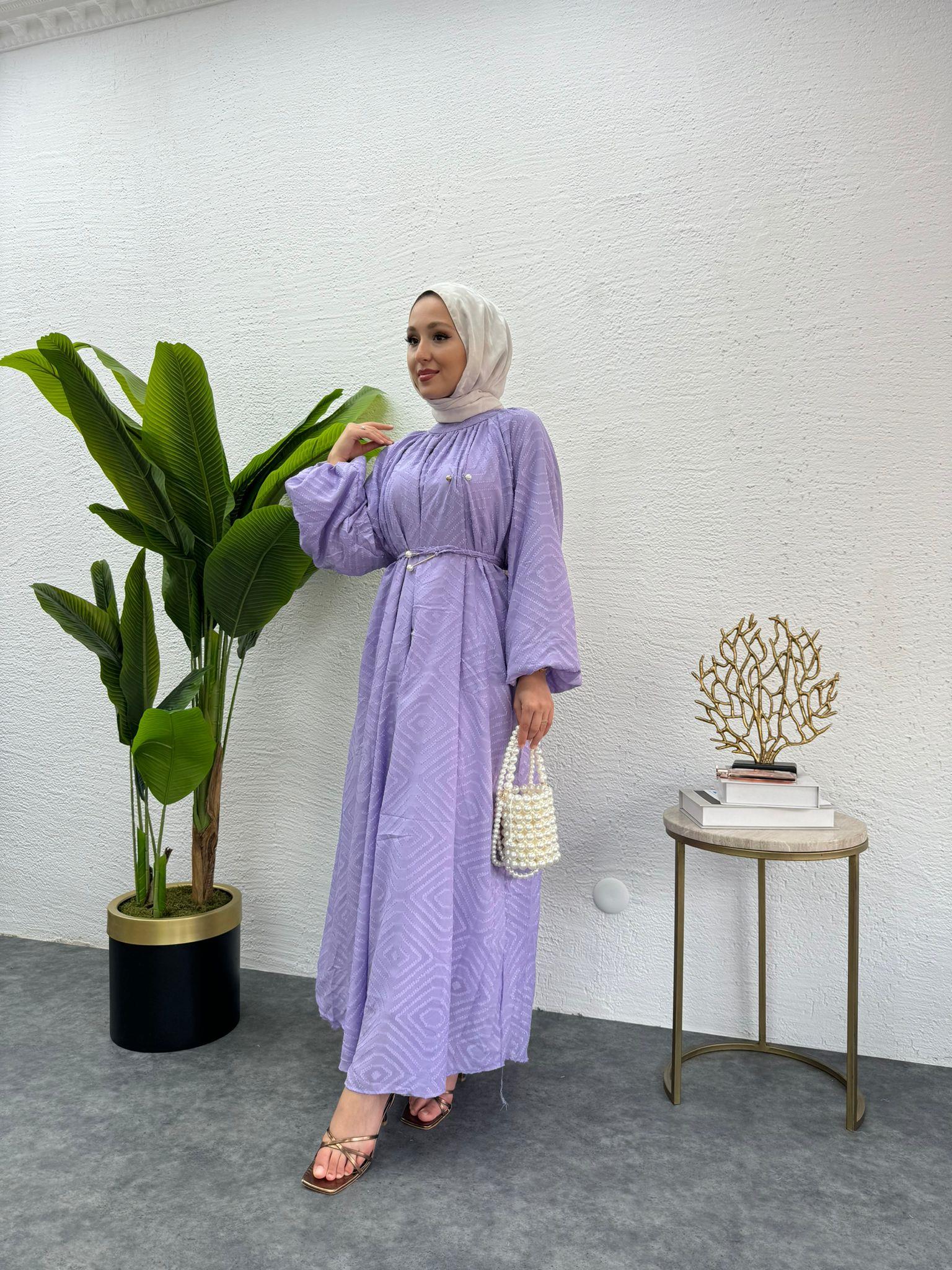 MEYSADESIGN ELBİSELER İnci Kemerli Desenli Krep Elbise Lila