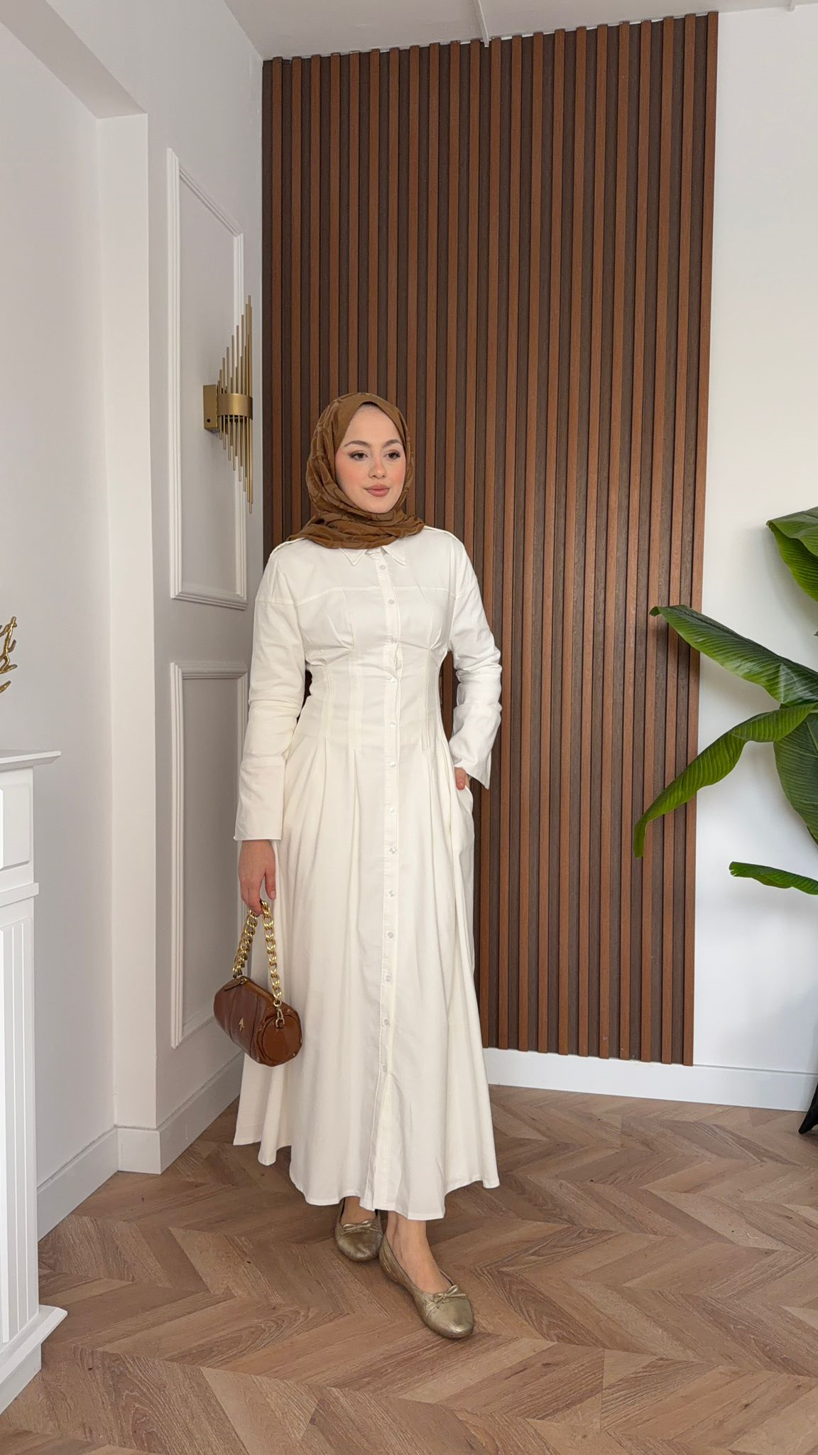 ZR-Inspired Darted Dress – White