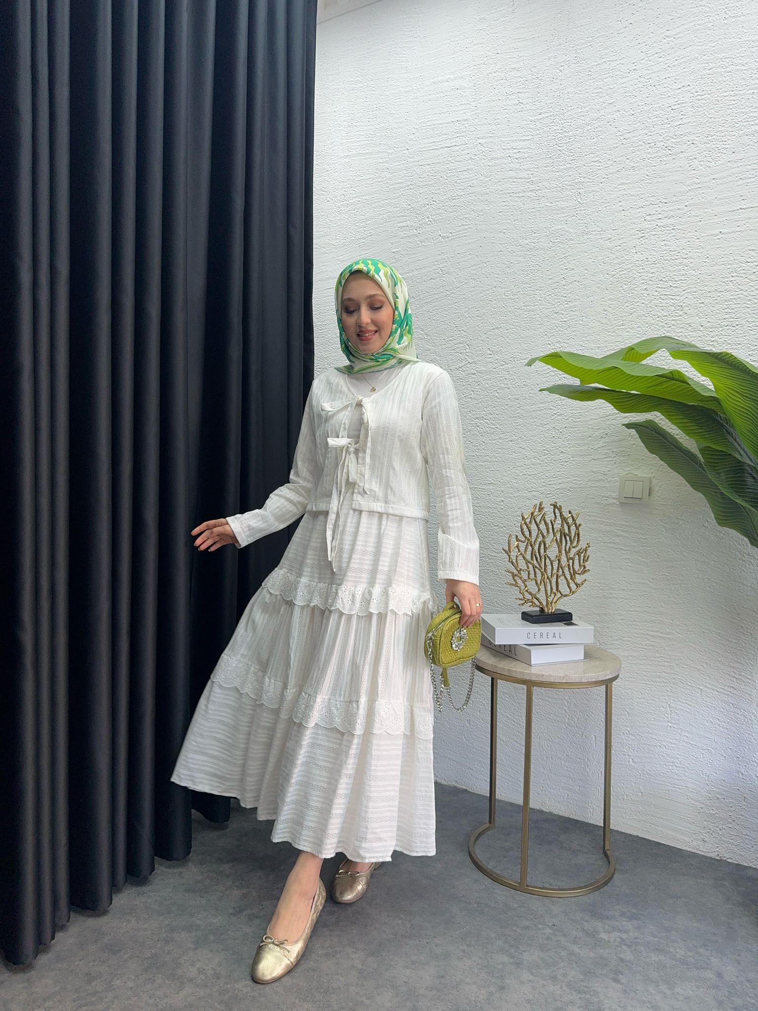 Tiered Lace Skirt Set White