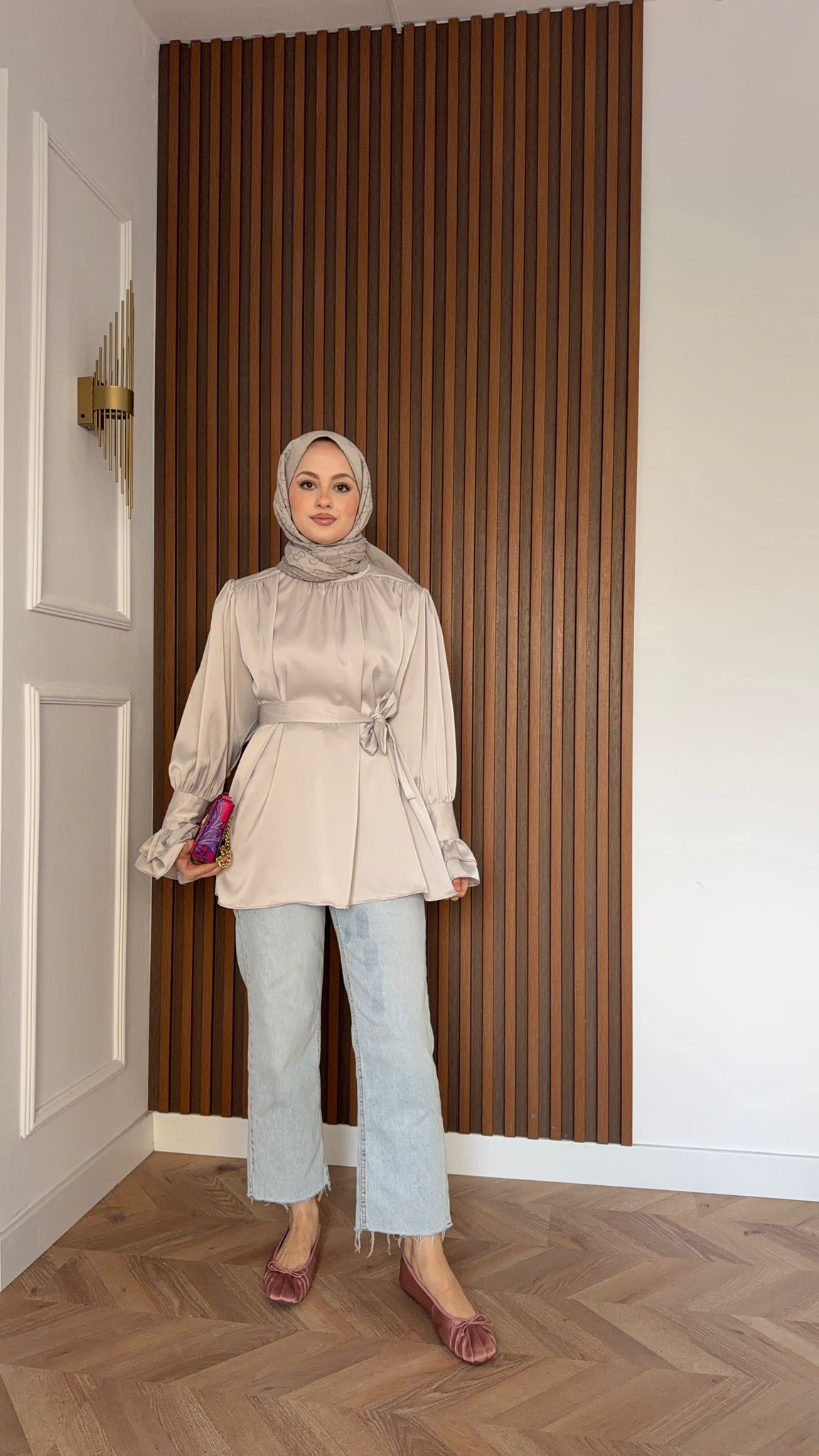 MEYSADESIGN SHIRTS Kol Ucu Büzgülü Saten Gömlek Bej