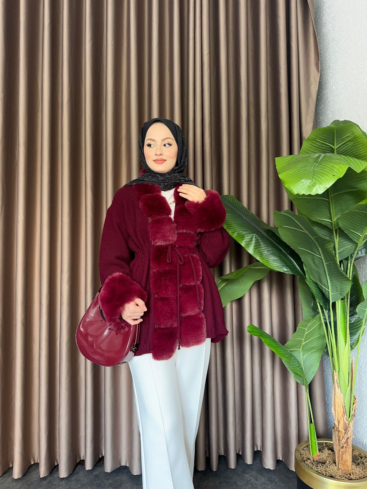 Monro Fur Detail Cardigan Burgundy