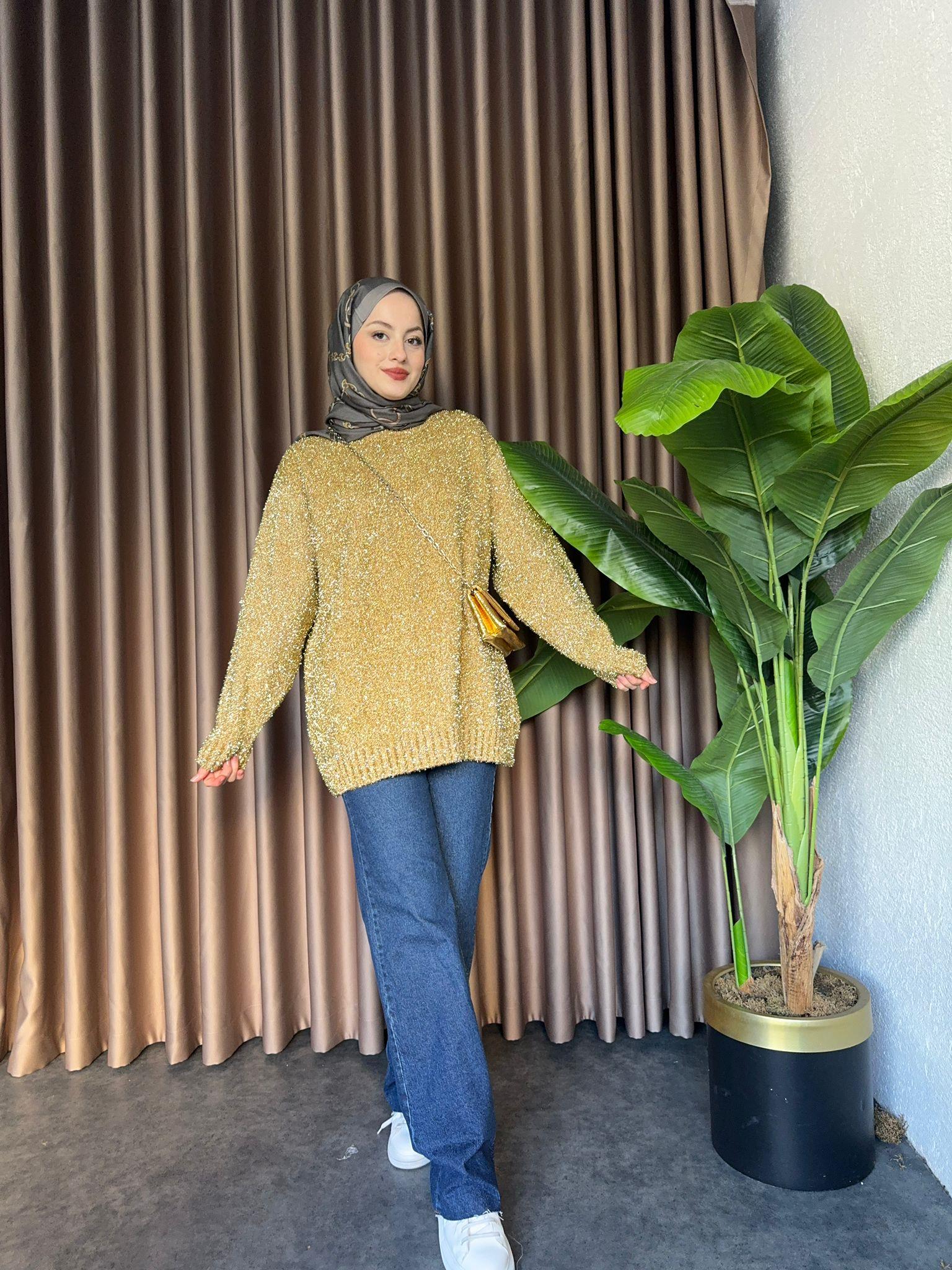 Shine Knitted Sweater Gold