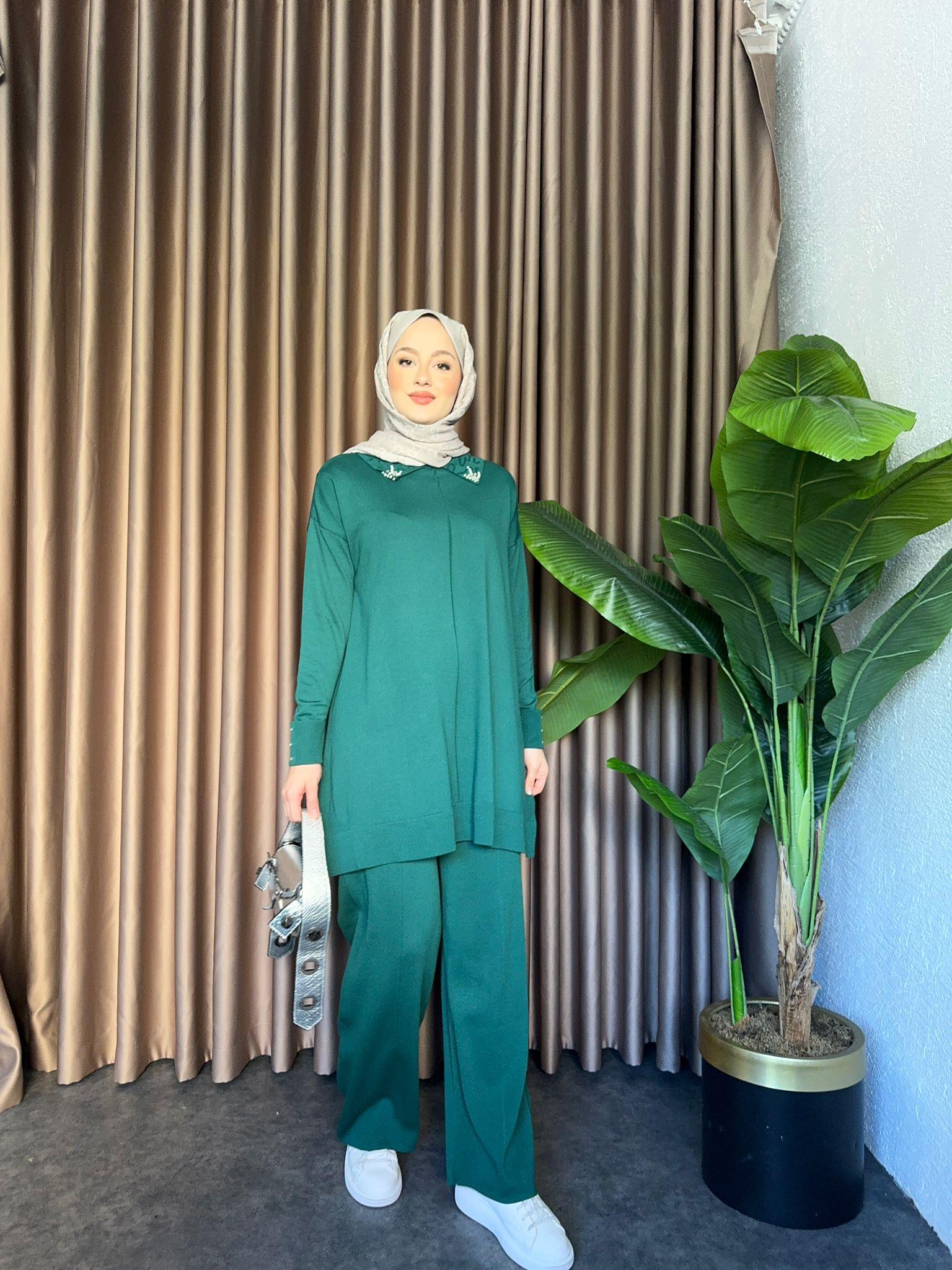 Embellished Merserized Knit 2-Piece Set Emerald Green