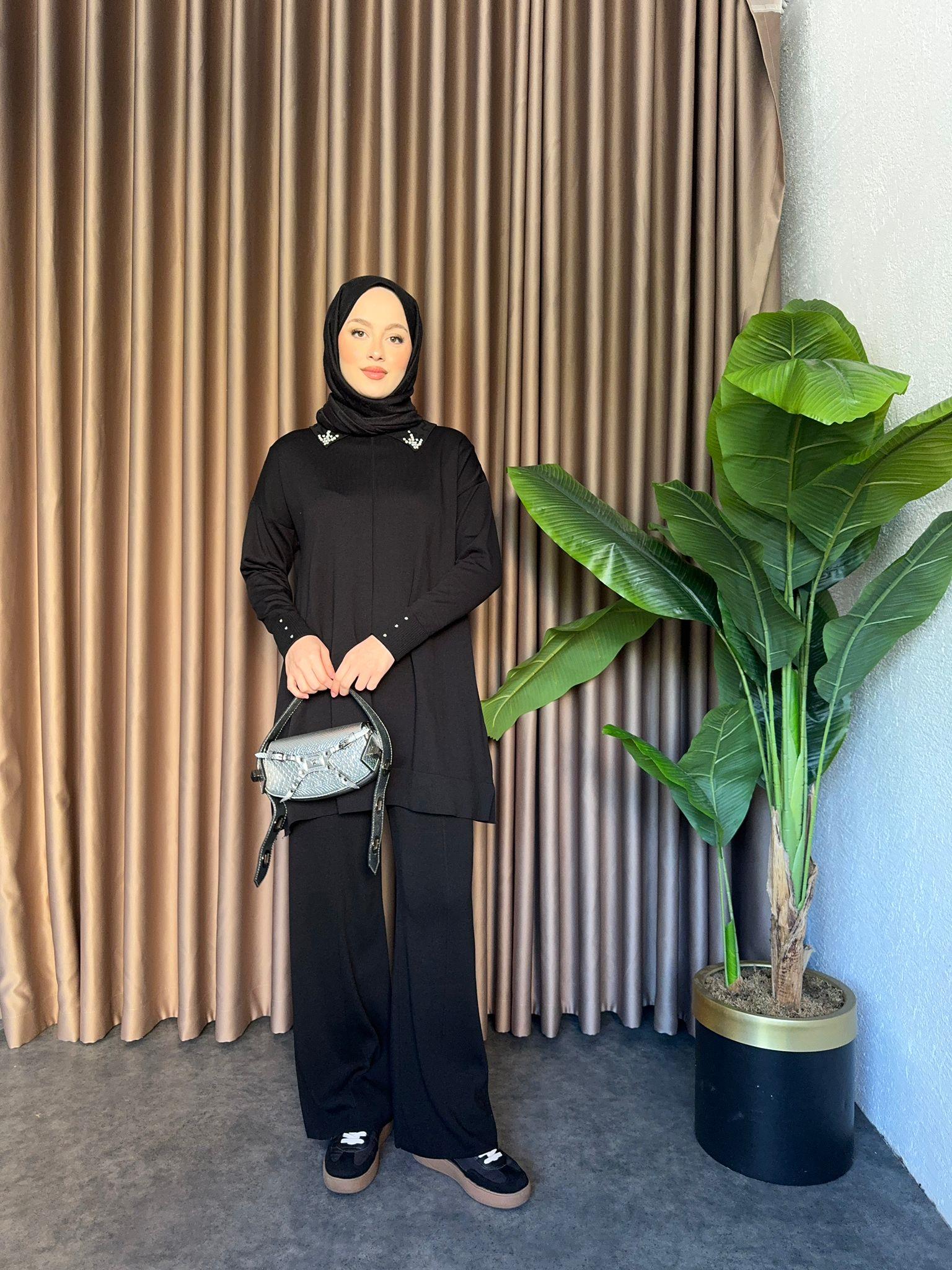 Embellished Merserized Knit 2-Piece Set Black