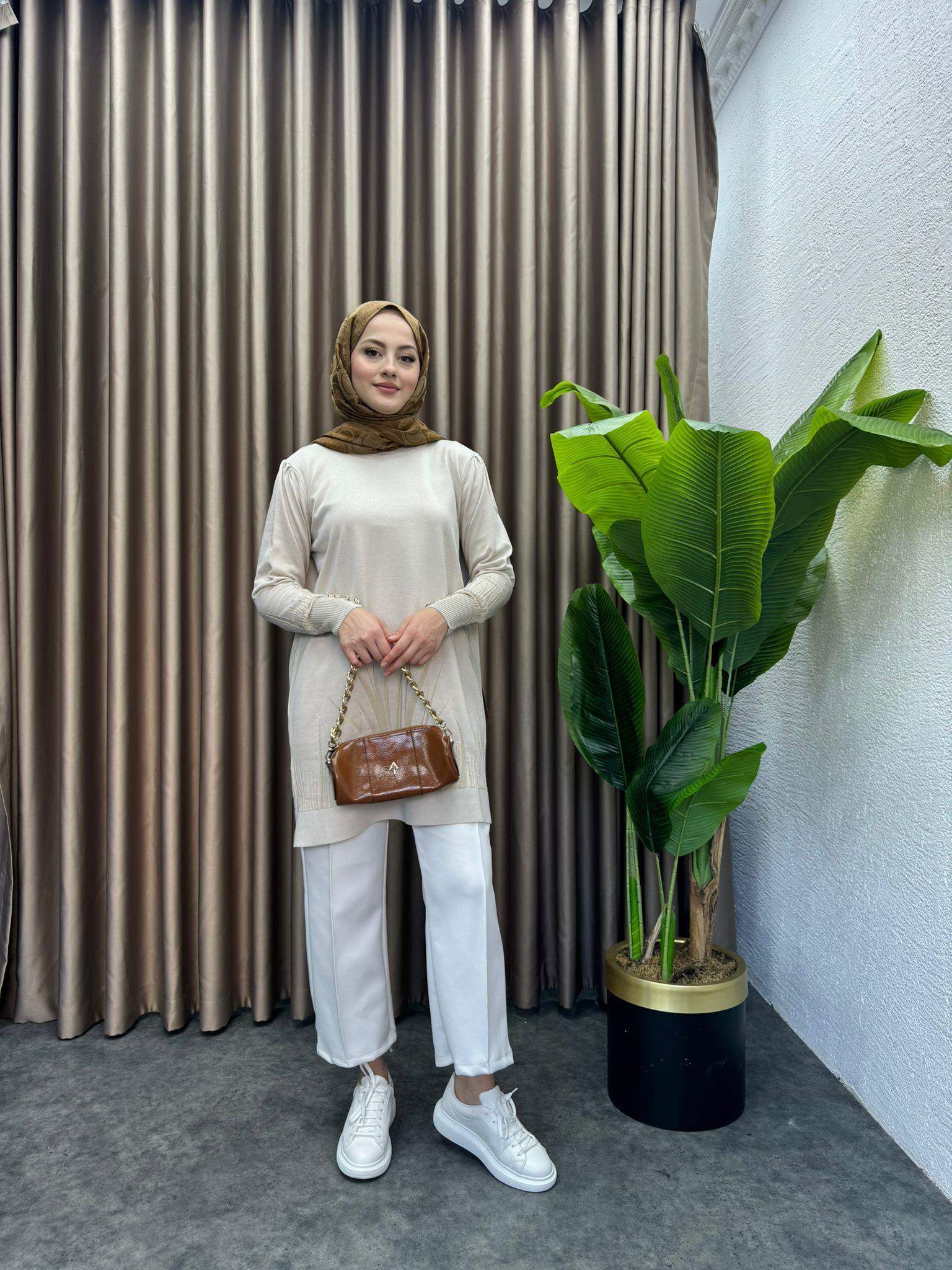 Leaf Pattern Merserized Sweater Beige