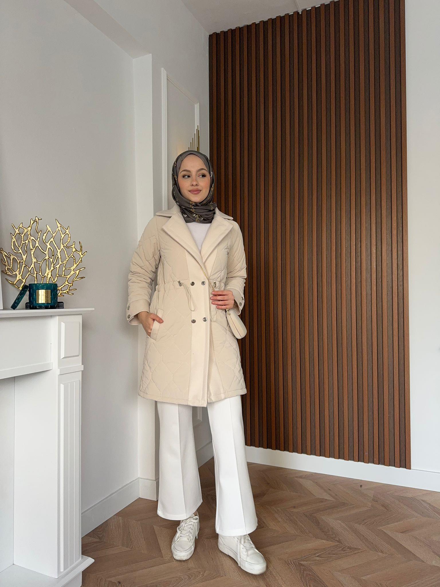 Snap Plaid Patterned Puffer Jacket Beige