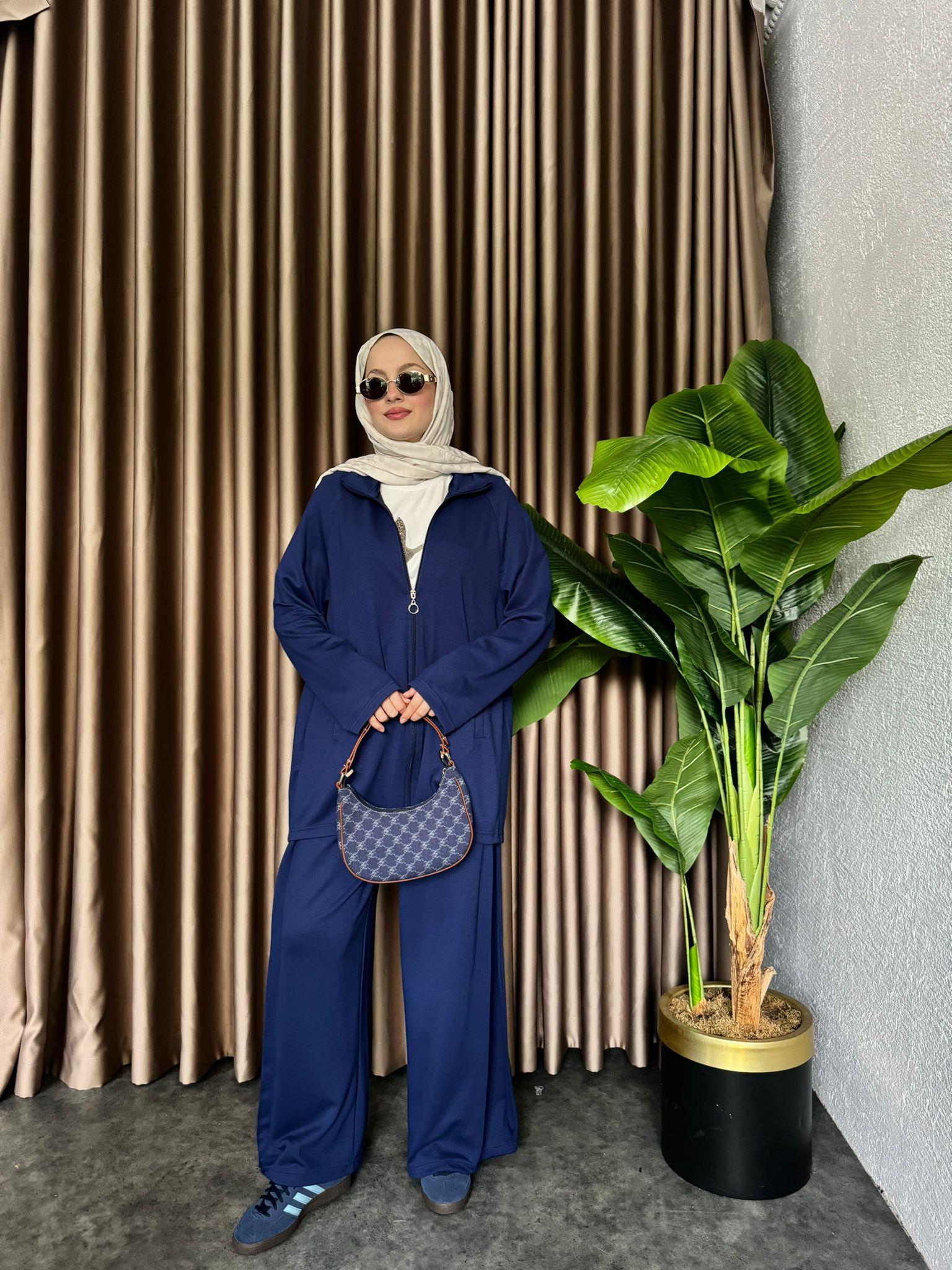 Zippered Oysh 2-Piece Set Navy