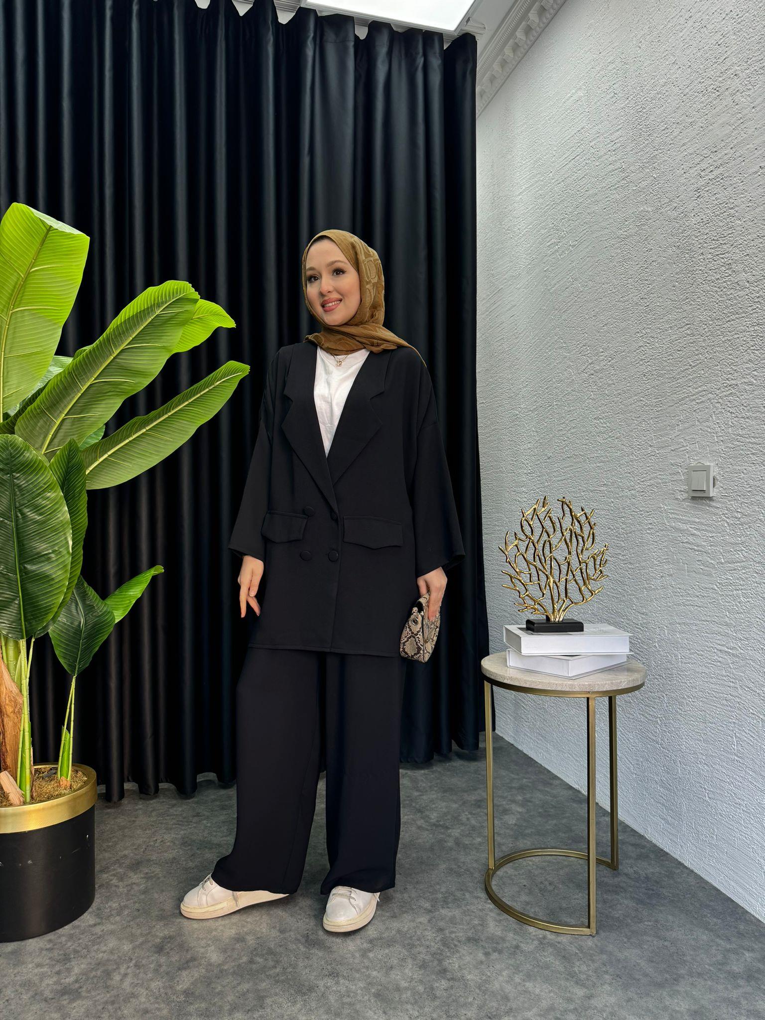 Kruvaze Crepe 2-Piece Set Black