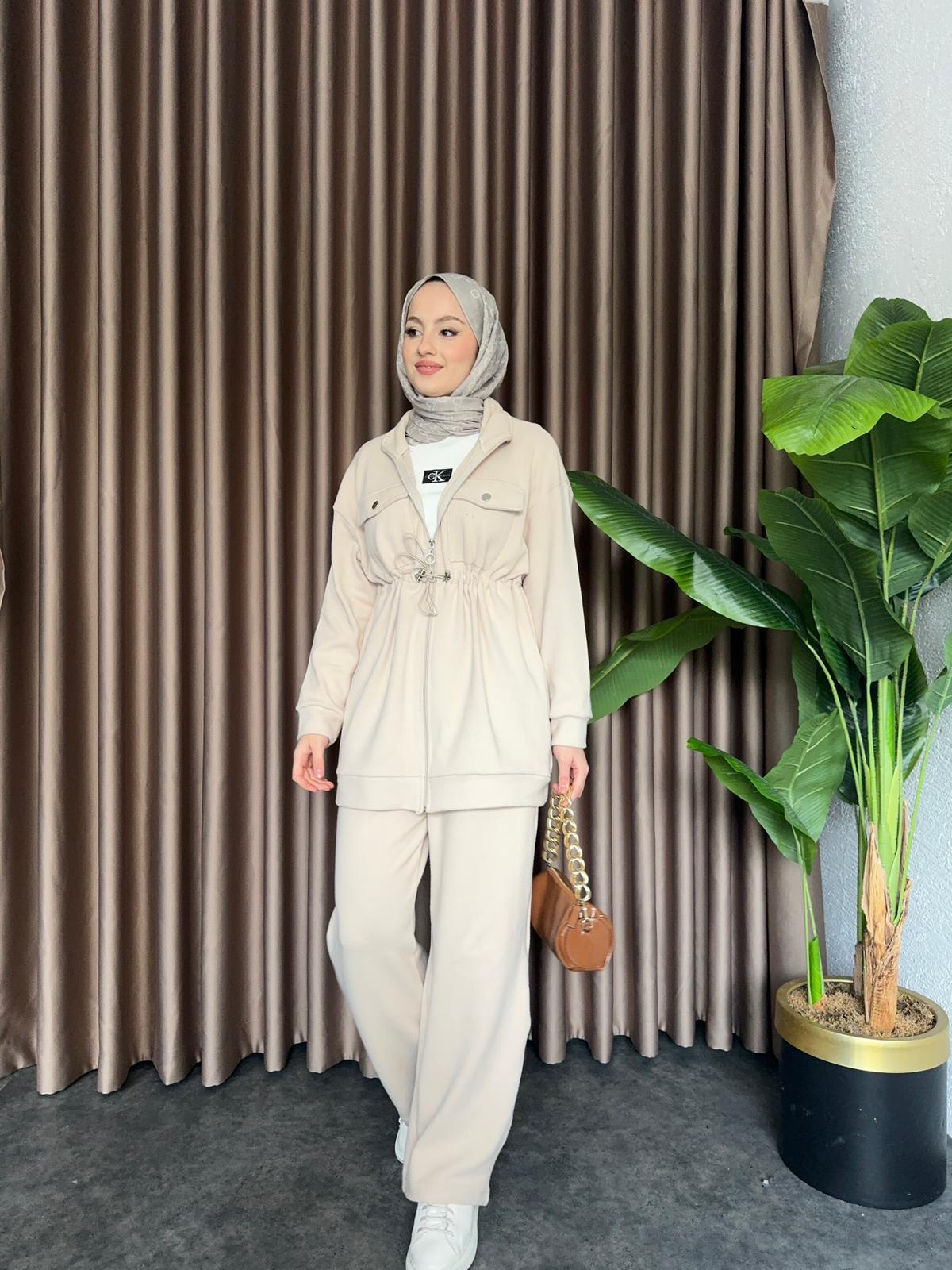 Thessaloniki Knitting Zippered Set Beige