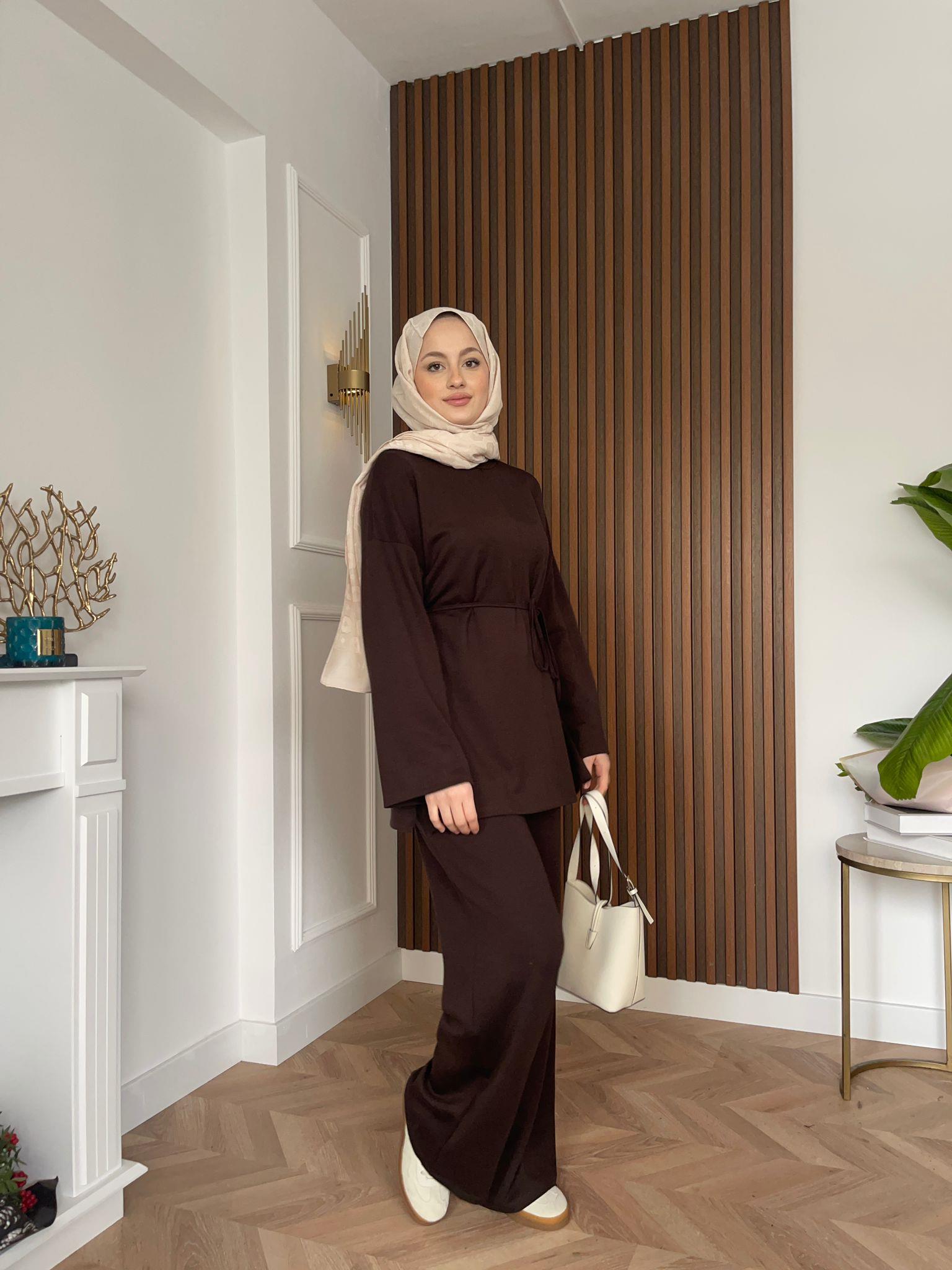 Tina Oysh 2-Piece Set Brown