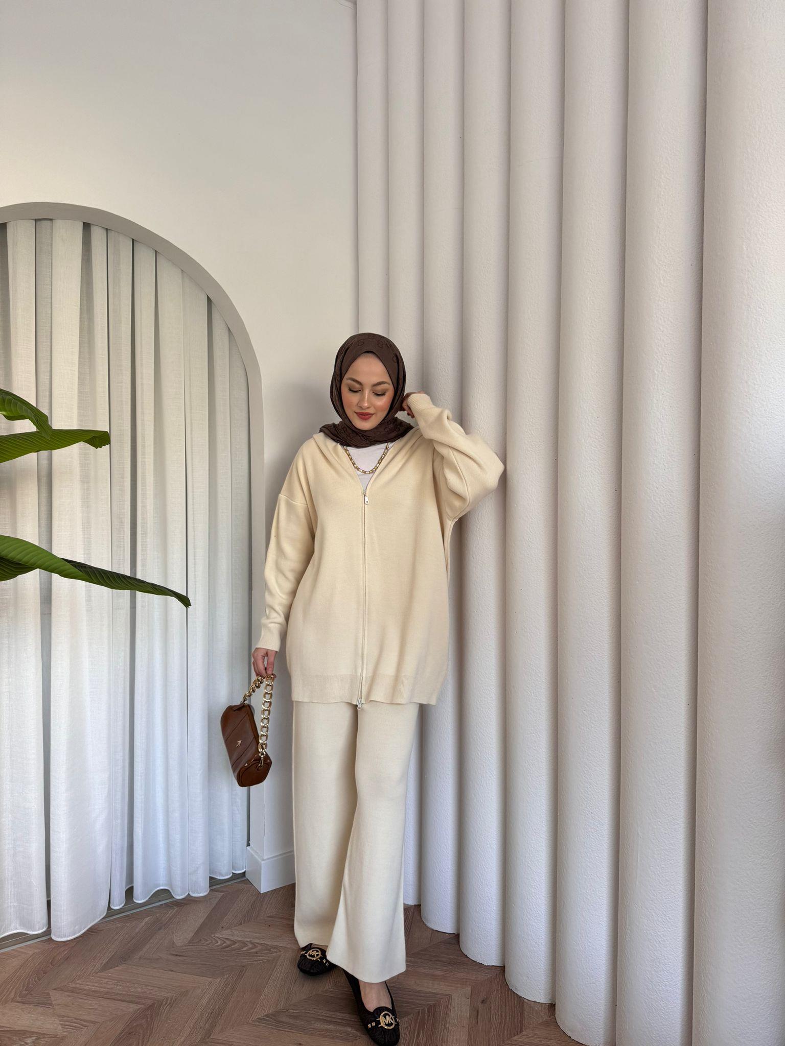 Zippered Hooded Knit Set Beige