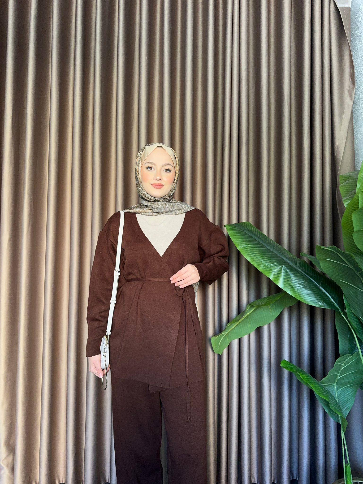 Kruvaze Knit 2-Piece Set Brown