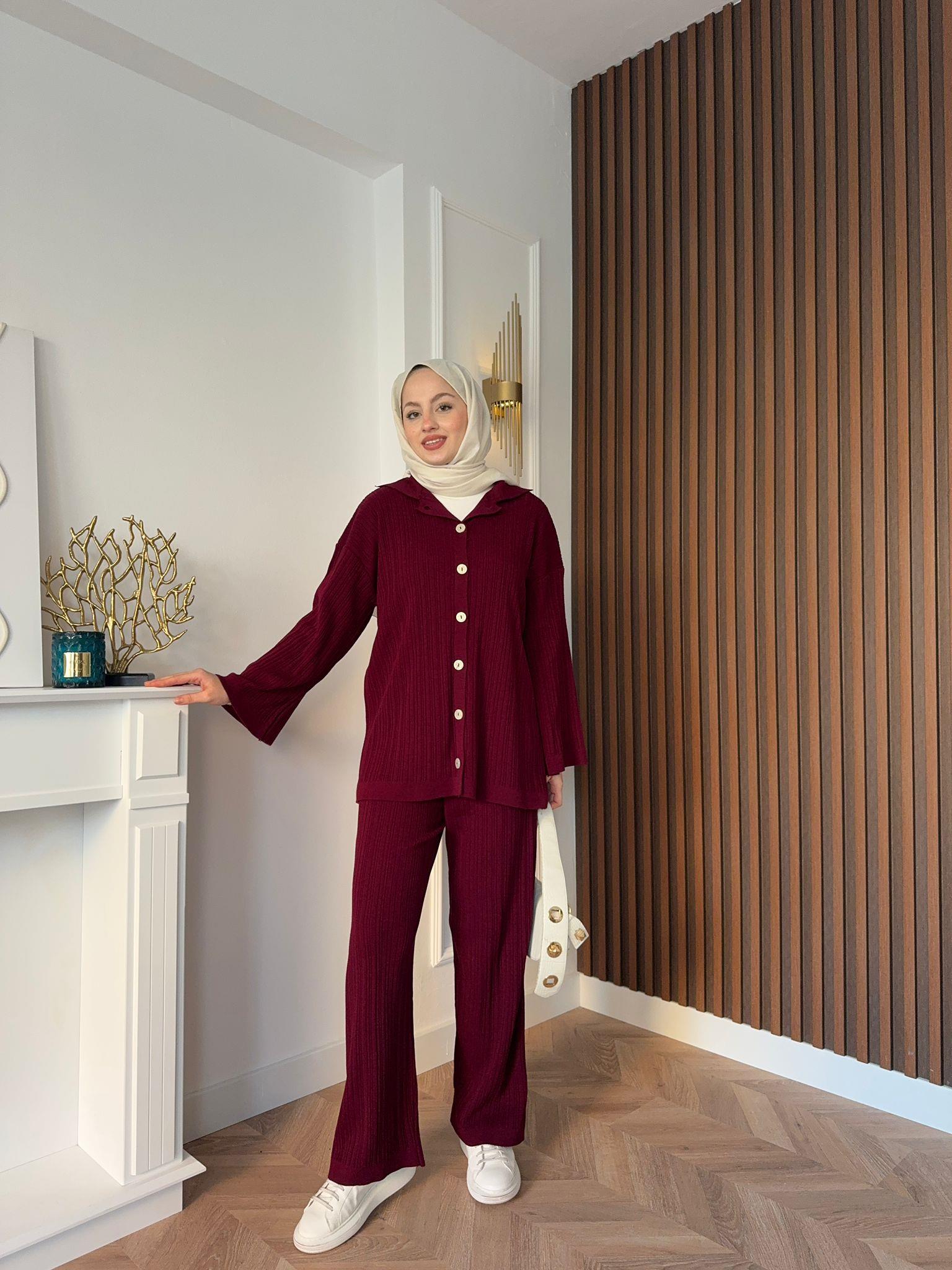 Pearl Buttoned Knit Set Burgundy