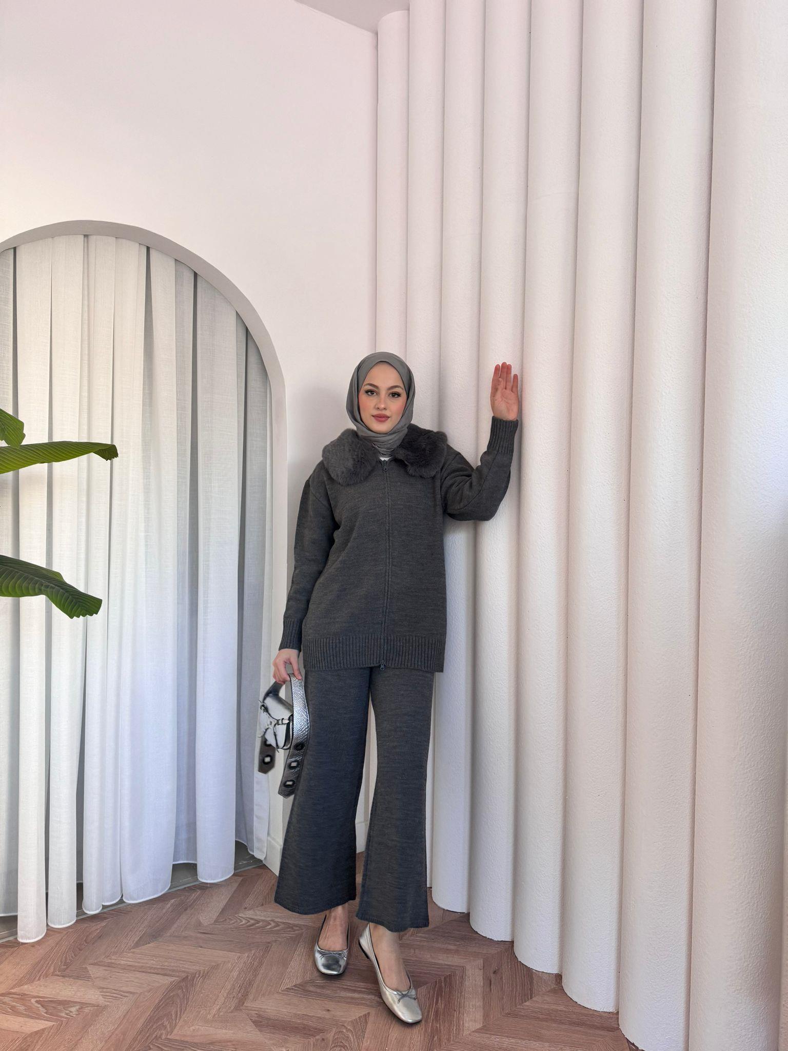 Fur Collar Knit 2-Piece Set Grey