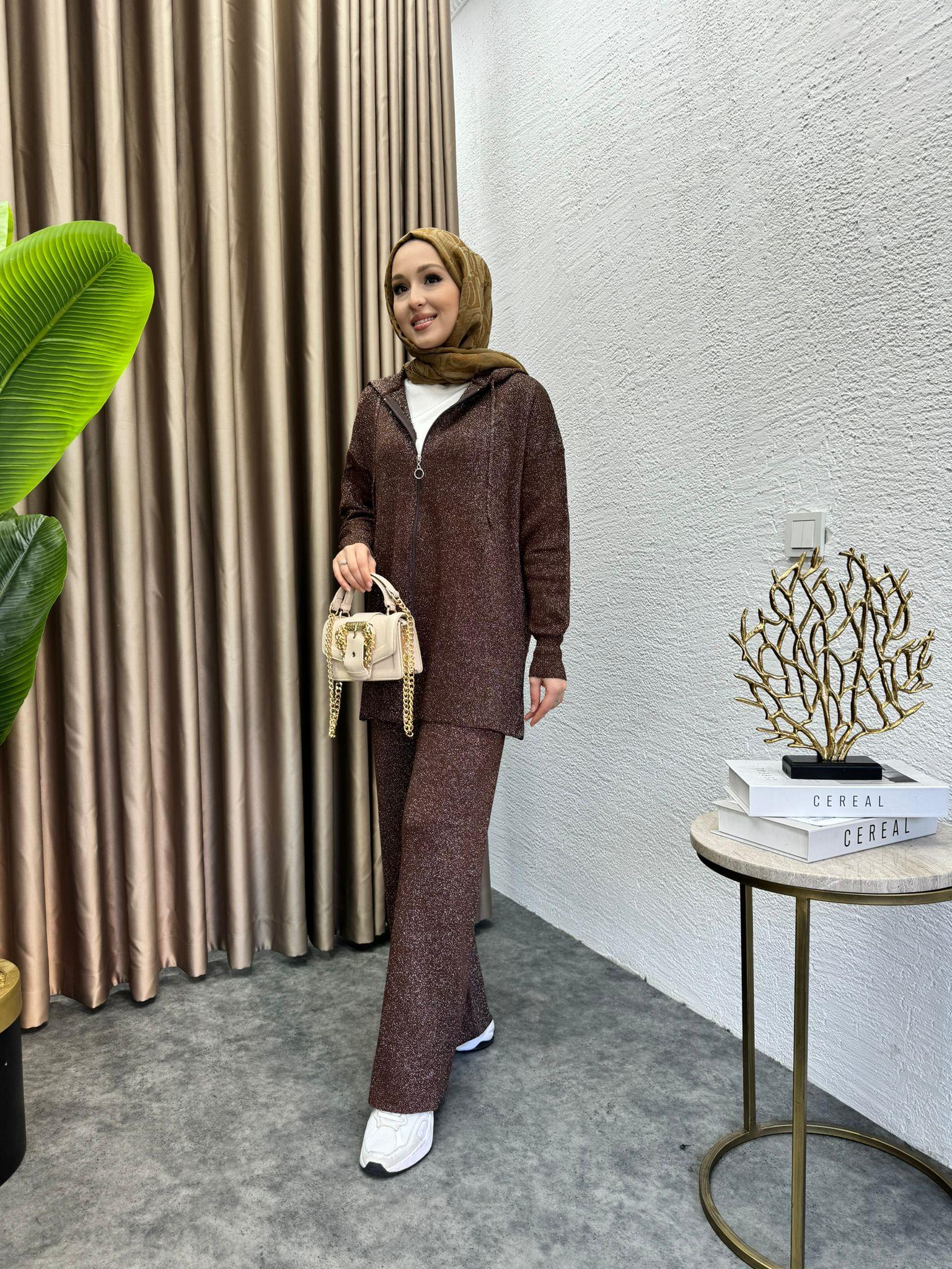 Zippered Knit Set Brown