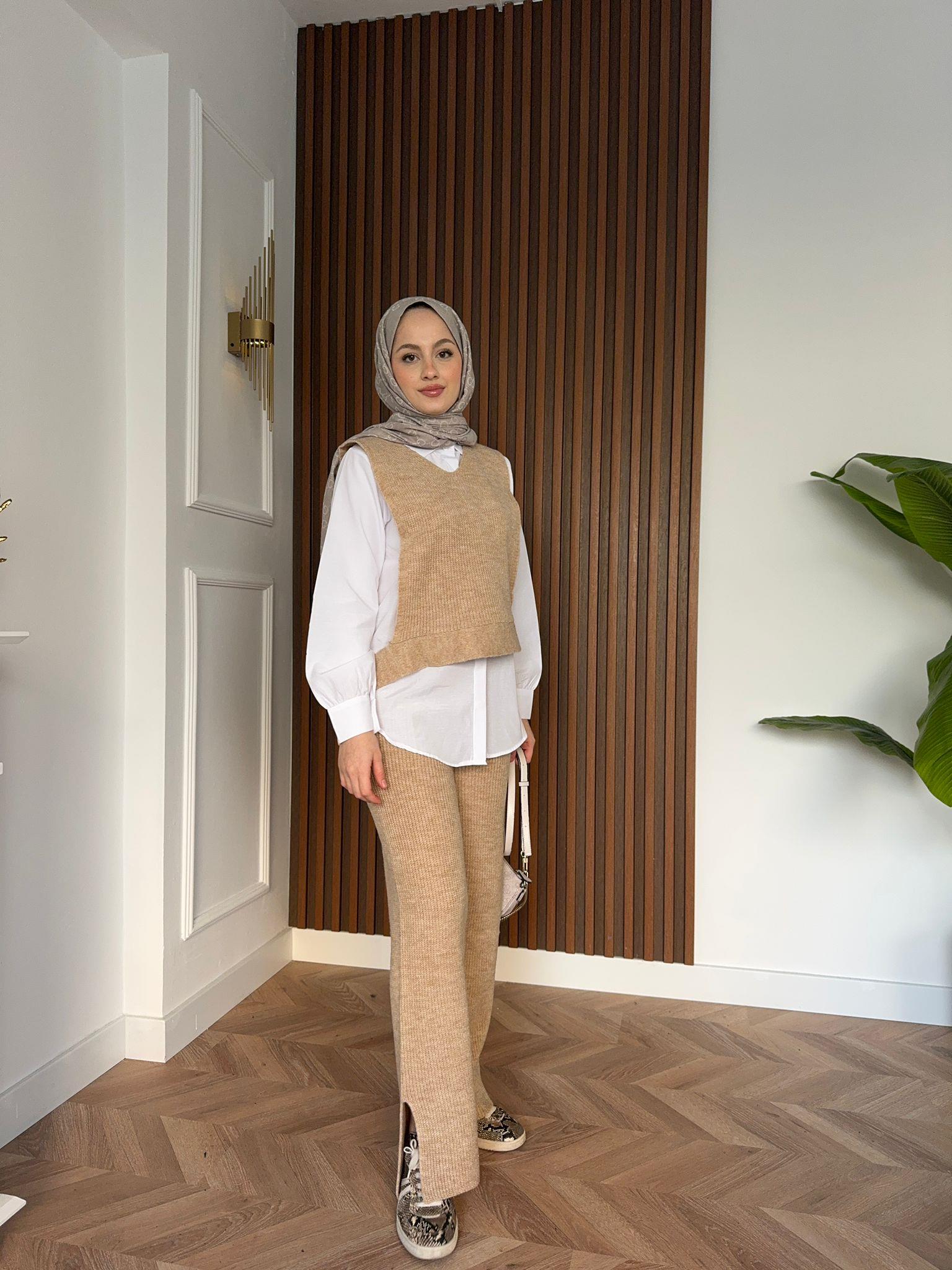 Üçlü Gömlekli Selanik Triko Takım Bej