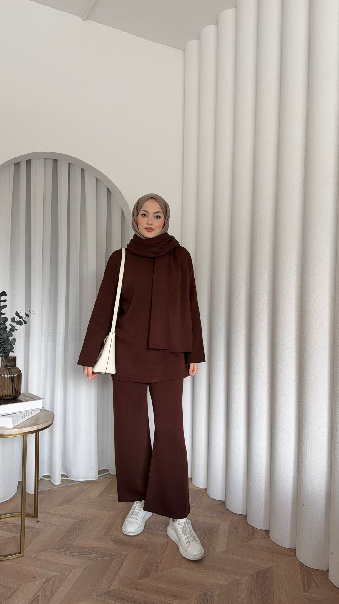 Adenya Scarf Knit 2-Piece Set Brown