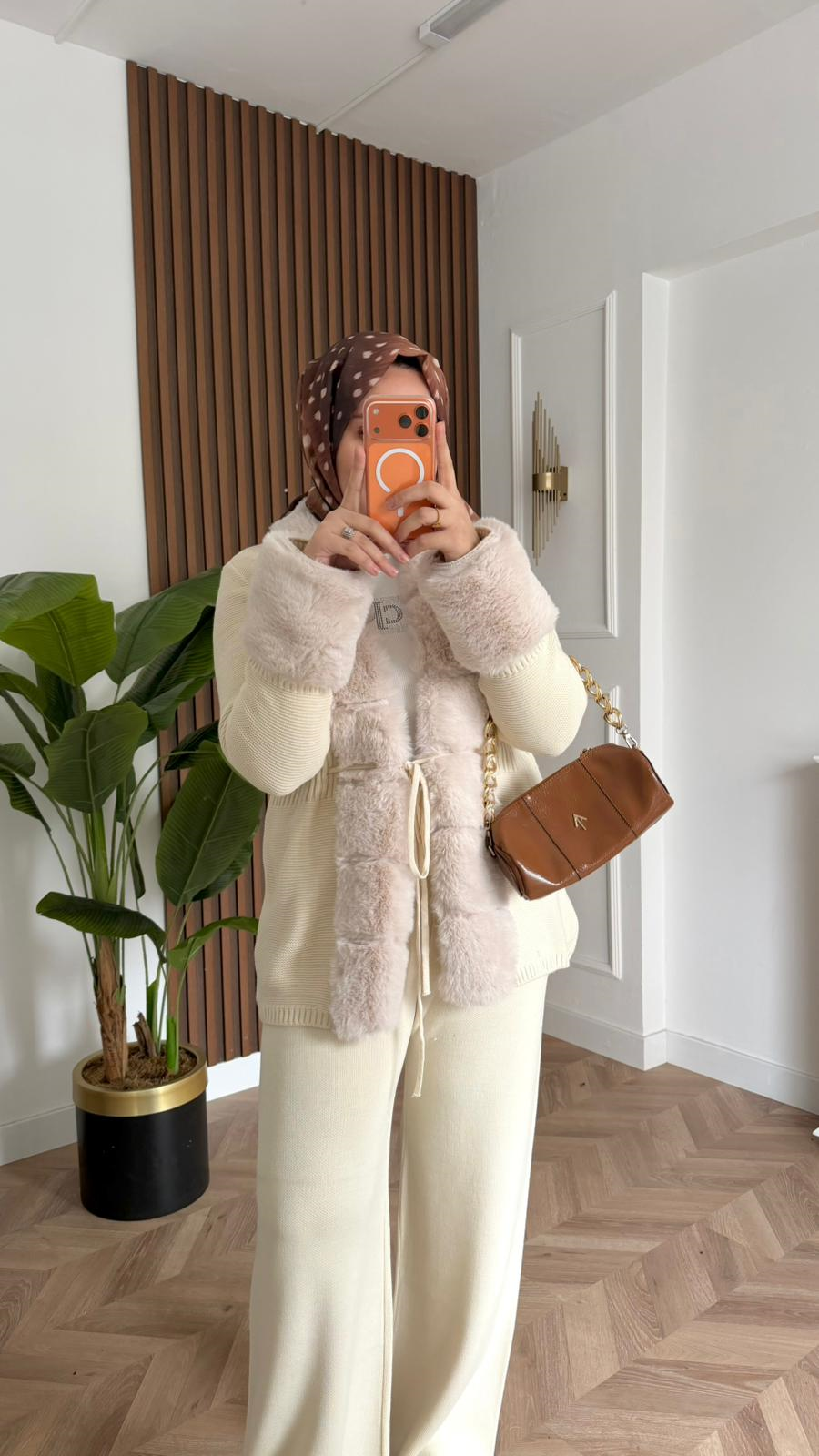 MEYSADESIGN KNITTED SUITS Begonvil Kürklü Triko İkili Takım Bej