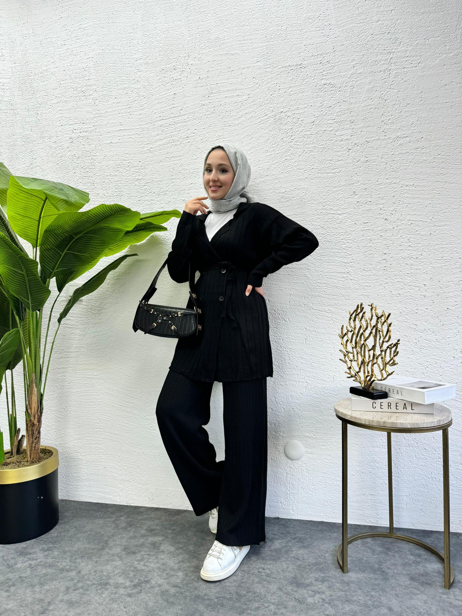 Belted Knit Set Black