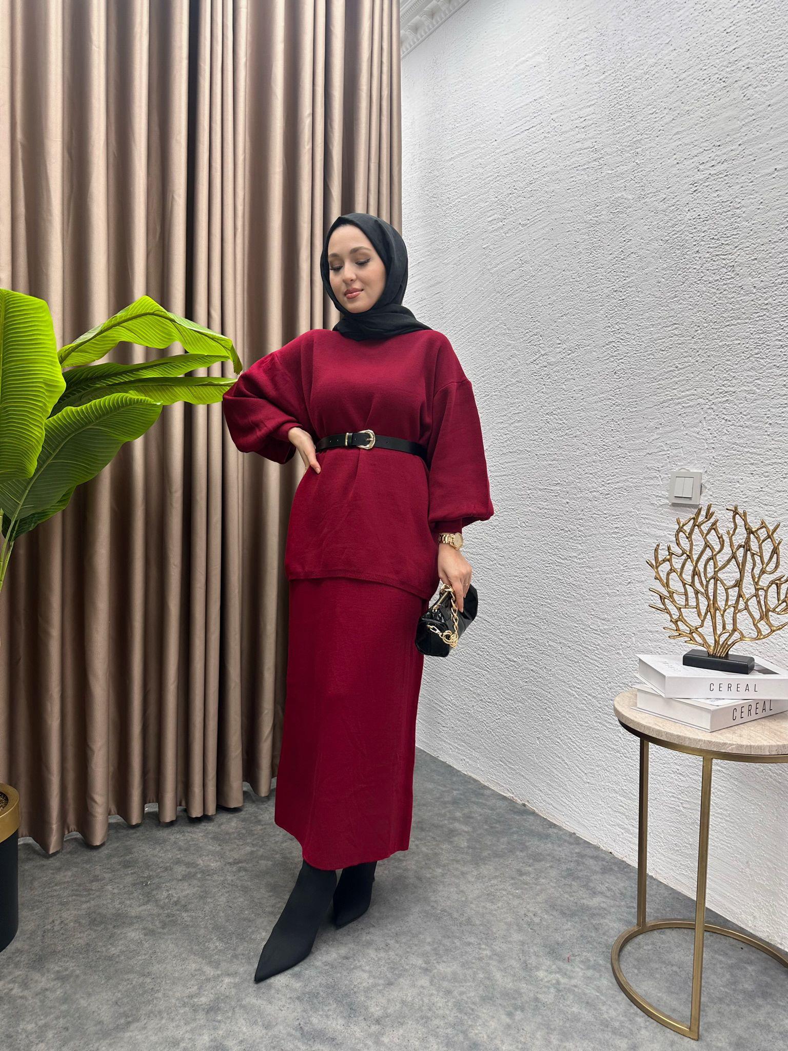 Lady Knit Skirt Set Burgundy