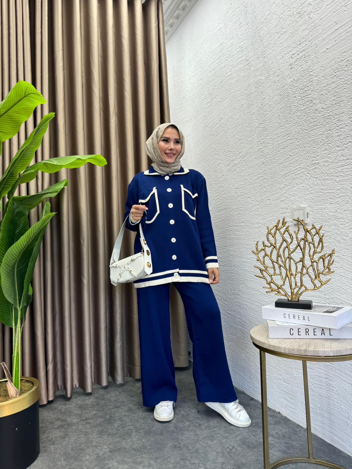 Envelope Pocket Knit 2-Piece Set Navy