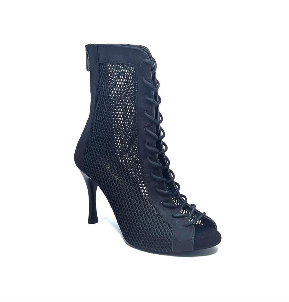 BLACK WOMEN HEELS DANCE 